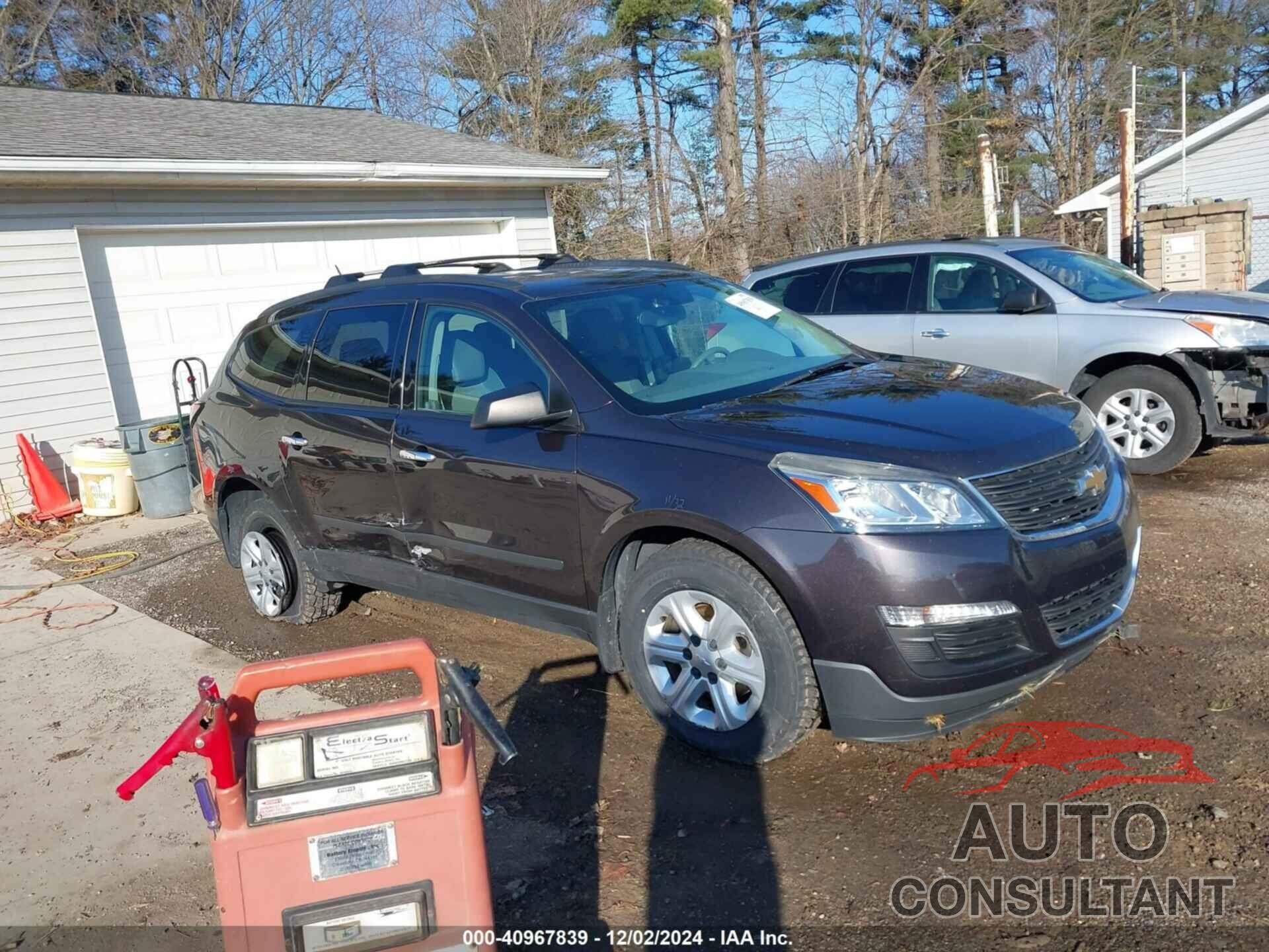 CHEVROLET TRAVERSE 2017 - 1GNKRFKD6HJ197996