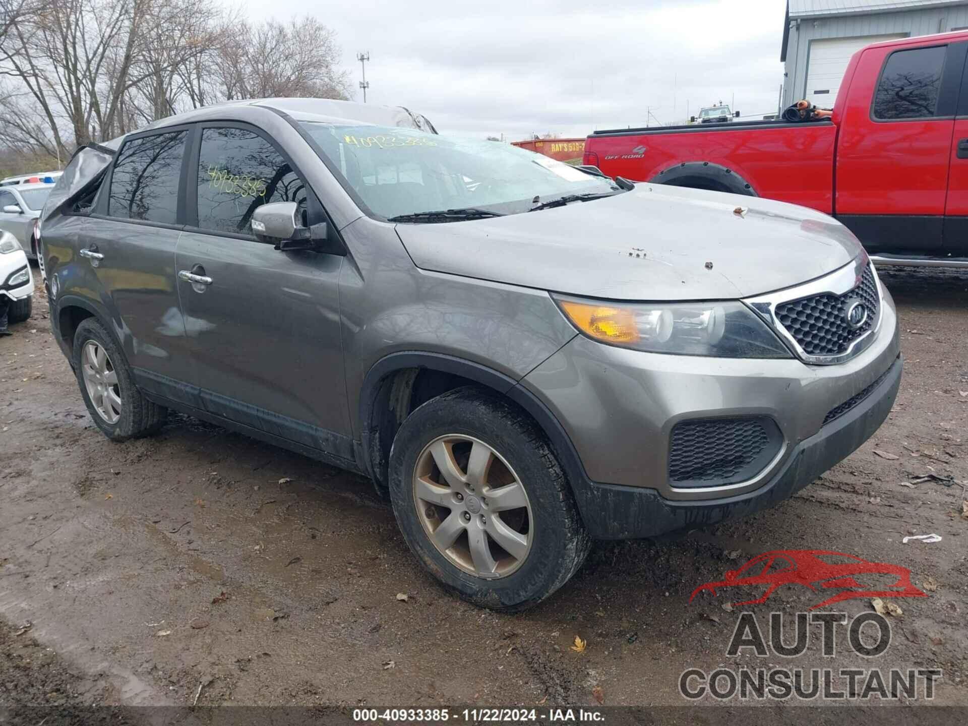 KIA SORENTO 2013 - 5XYKT3A18DG342238