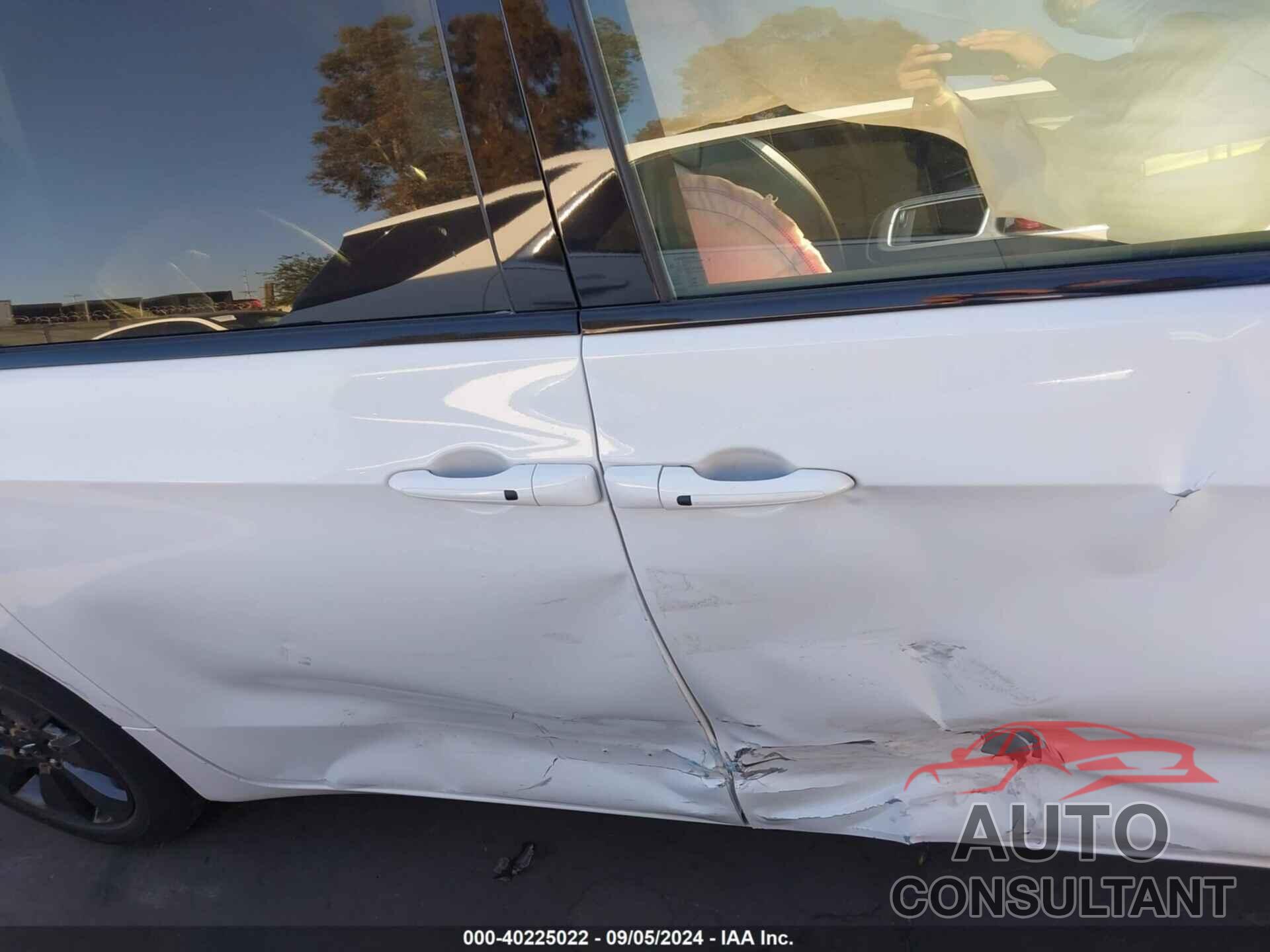 CHRYSLER PACIFICA HYBRID 2020 - 2C4RC1N7XLR134454