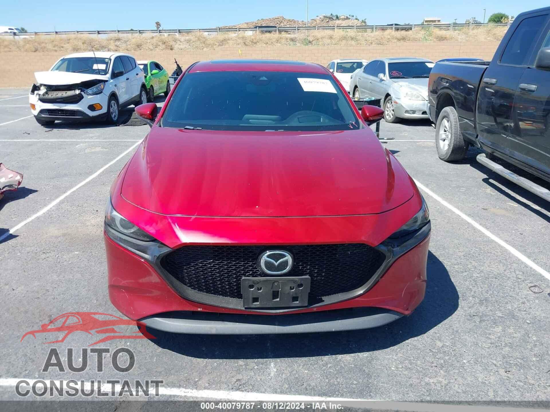 MAZDA MAZDA3 2019 - JM1BPANM8K1137626