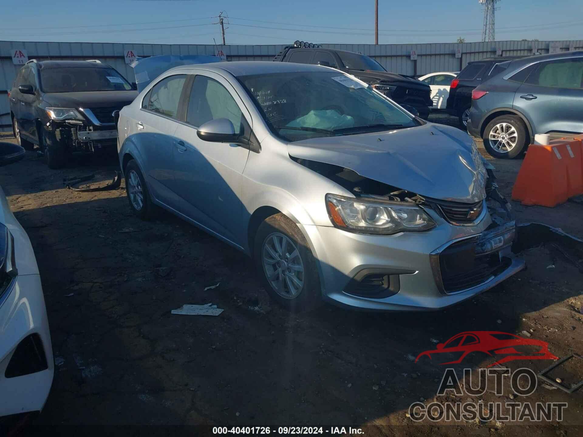 CHEVROLET SONIC 2017 - 1G1JD5SH7H4108928