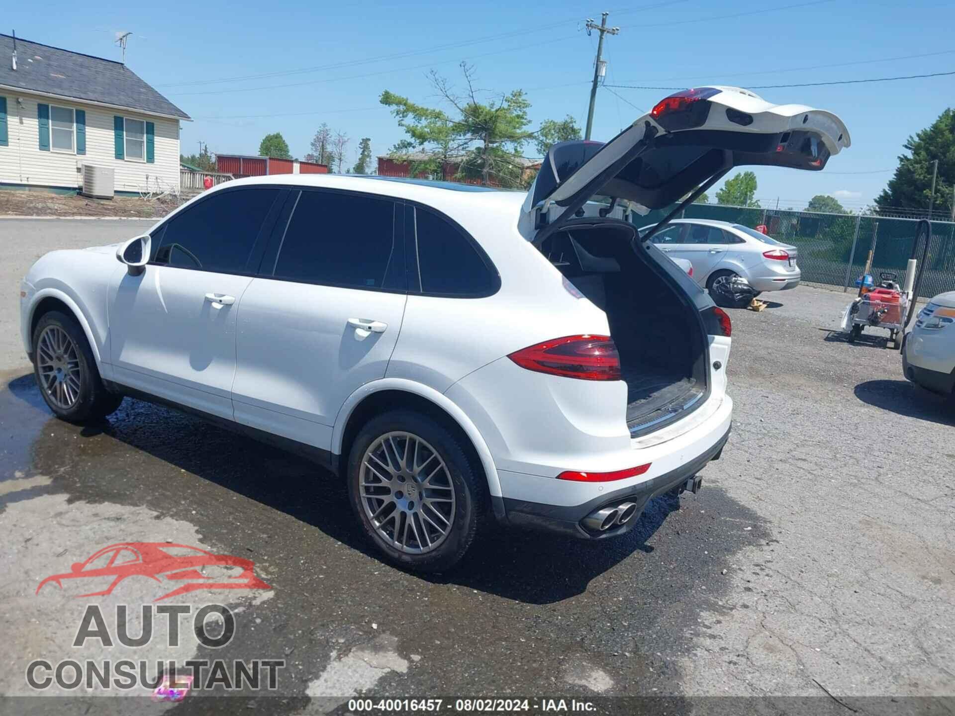 PORSCHE CAYENNE 2016 - WP1AB2A29GLA95546