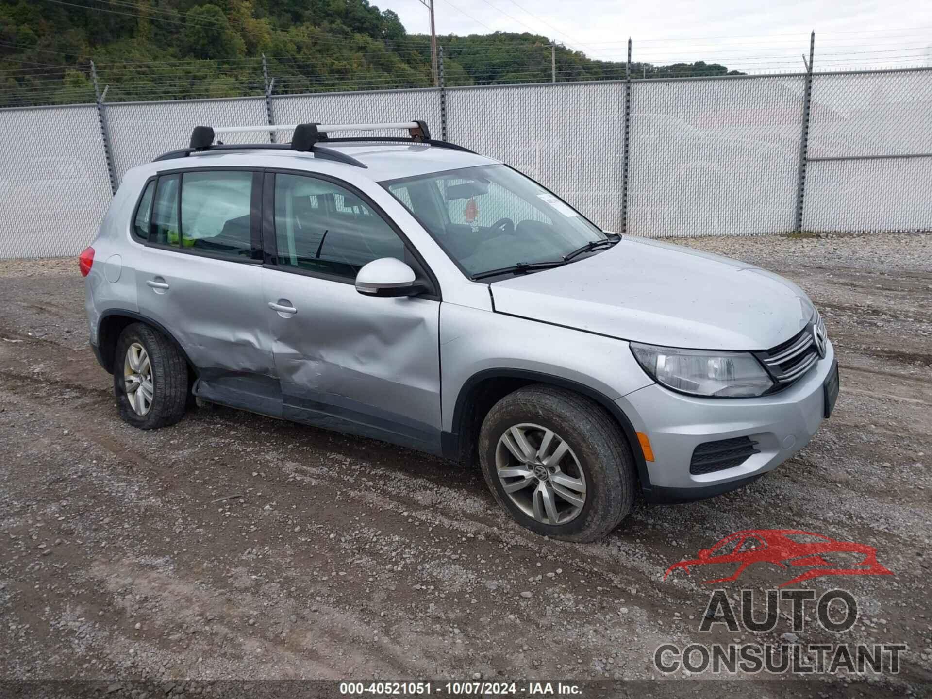 VOLKSWAGEN TIGUAN 2017 - WVGBV7AX6HK014446