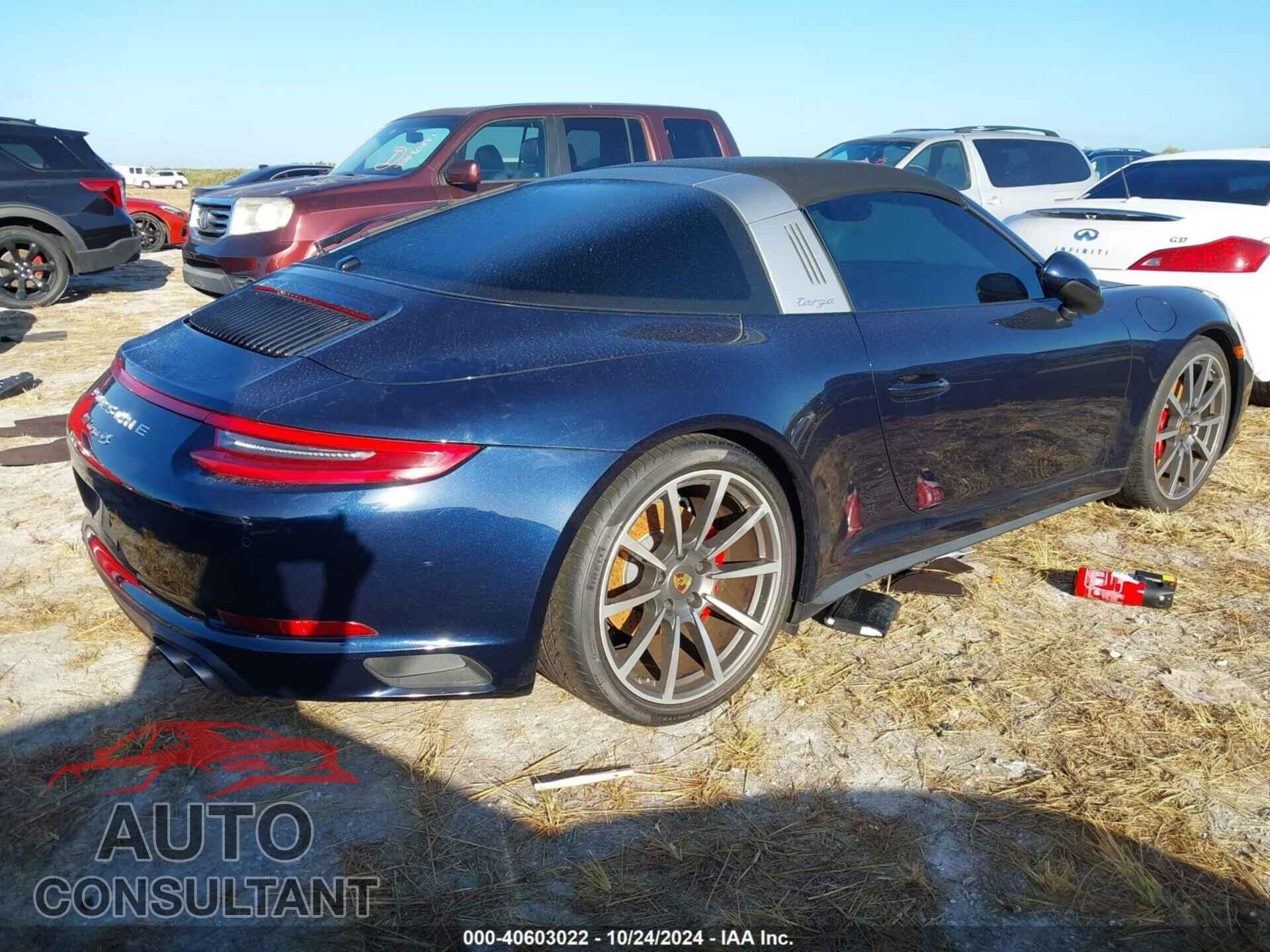 PORSCHE 911 2017 - WP0BB2A93HS136084