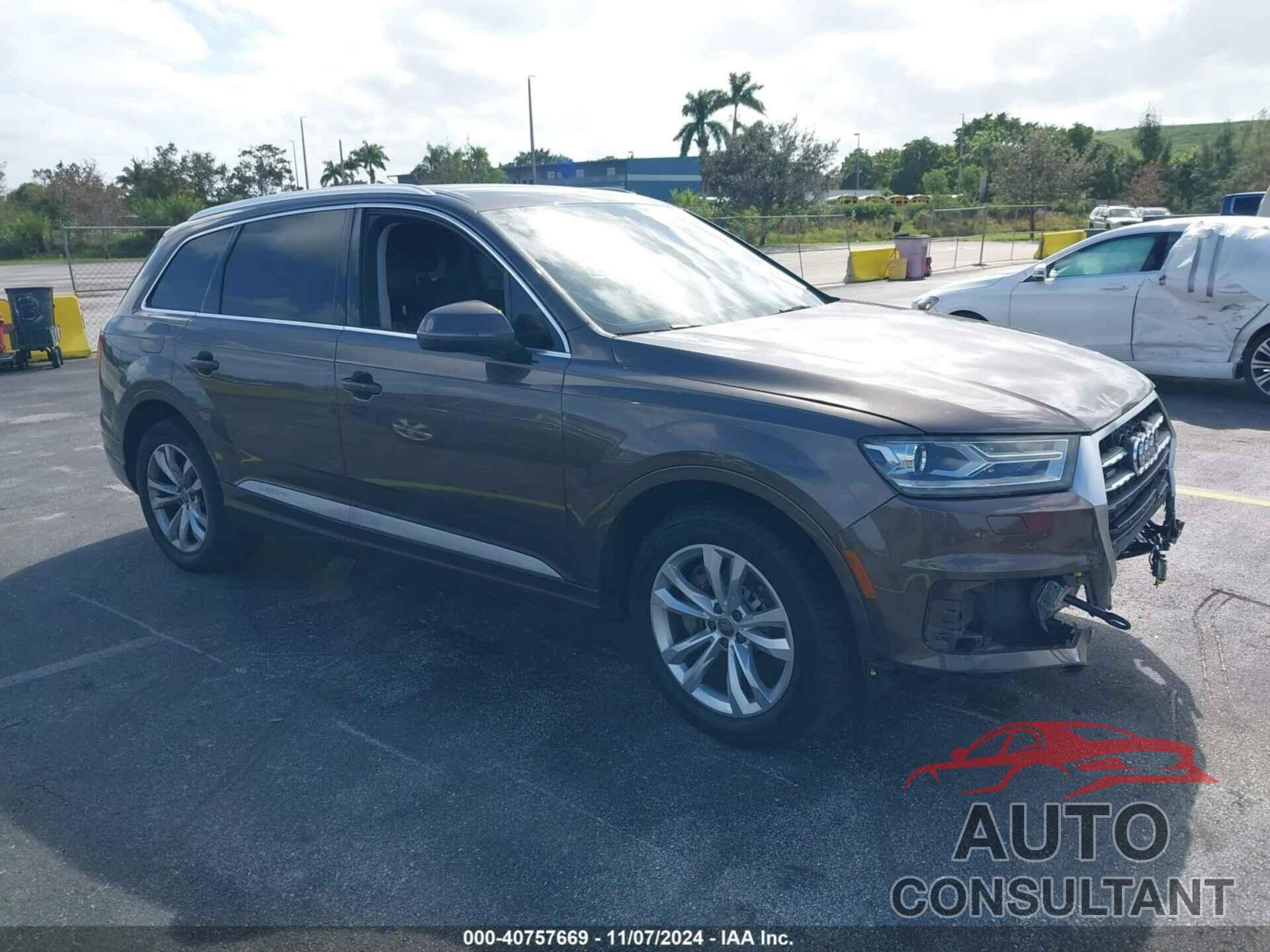 AUDI Q7 2017 - WA1LAAF75HD011661