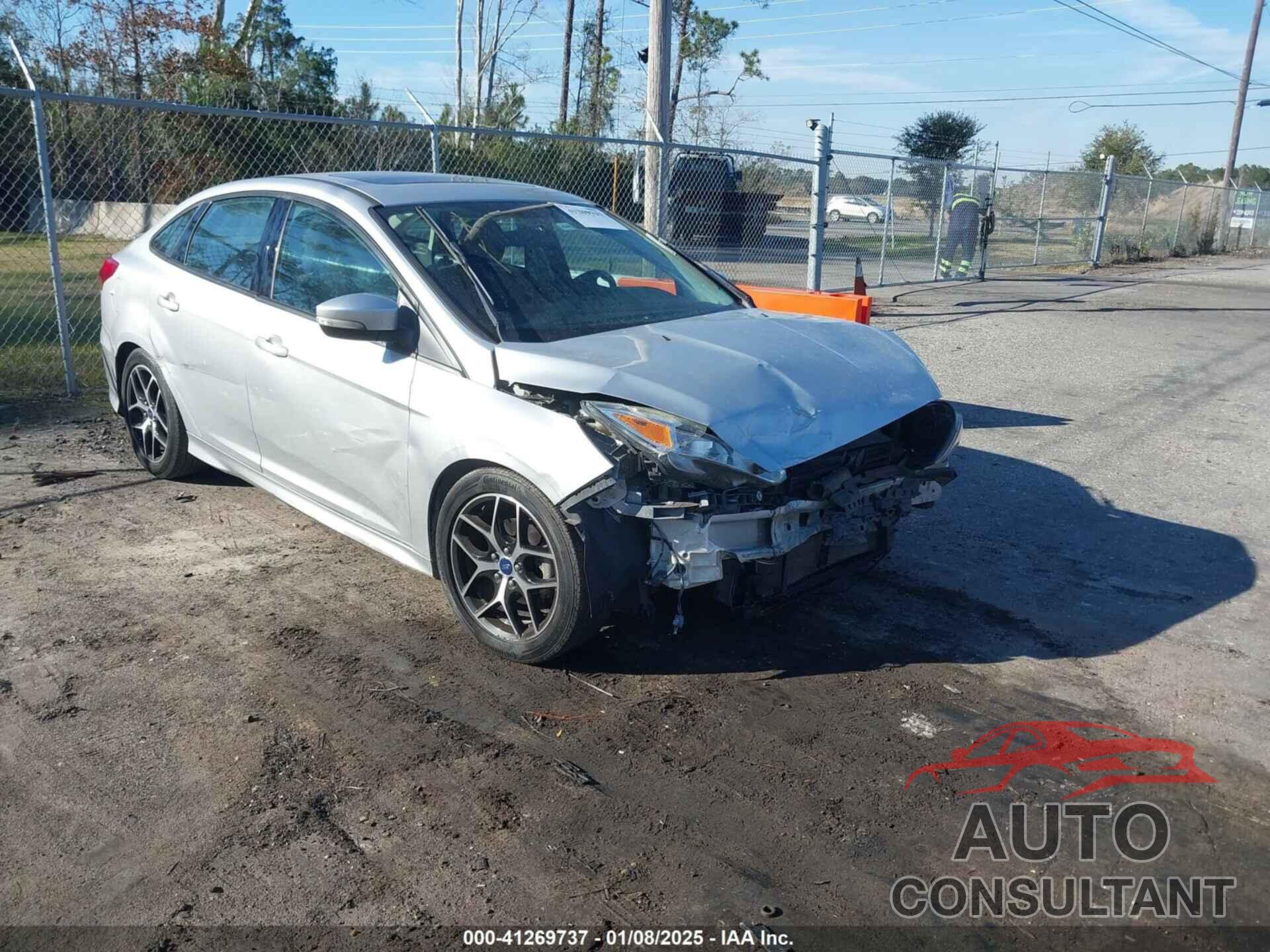 FORD FOCUS 2015 - 1FADP3F21FL215360