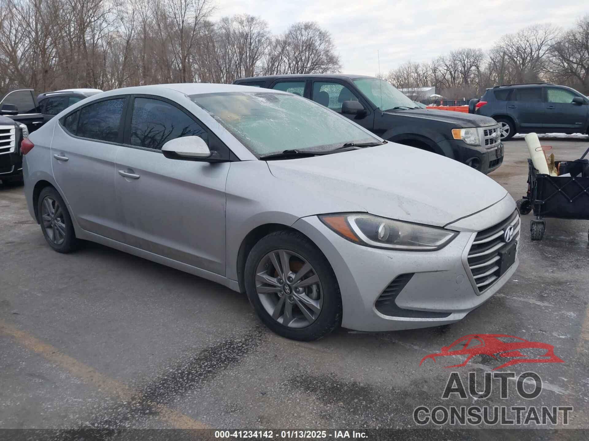 HYUNDAI ELANTRA 2018 - KMHD84LFXJU470382