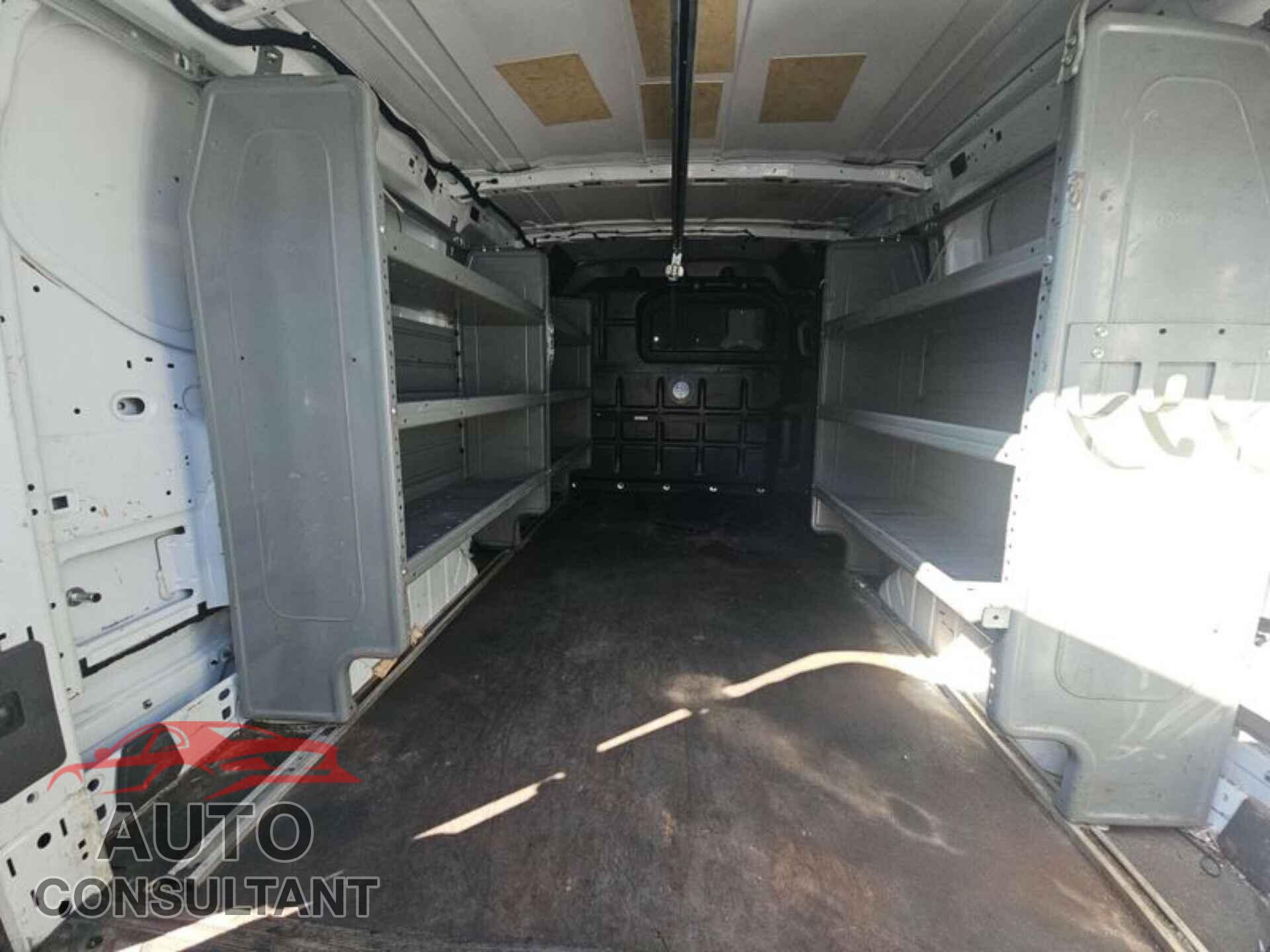 FORD TRANSIT 2019 - 1FTYR1YG1KKA31555
