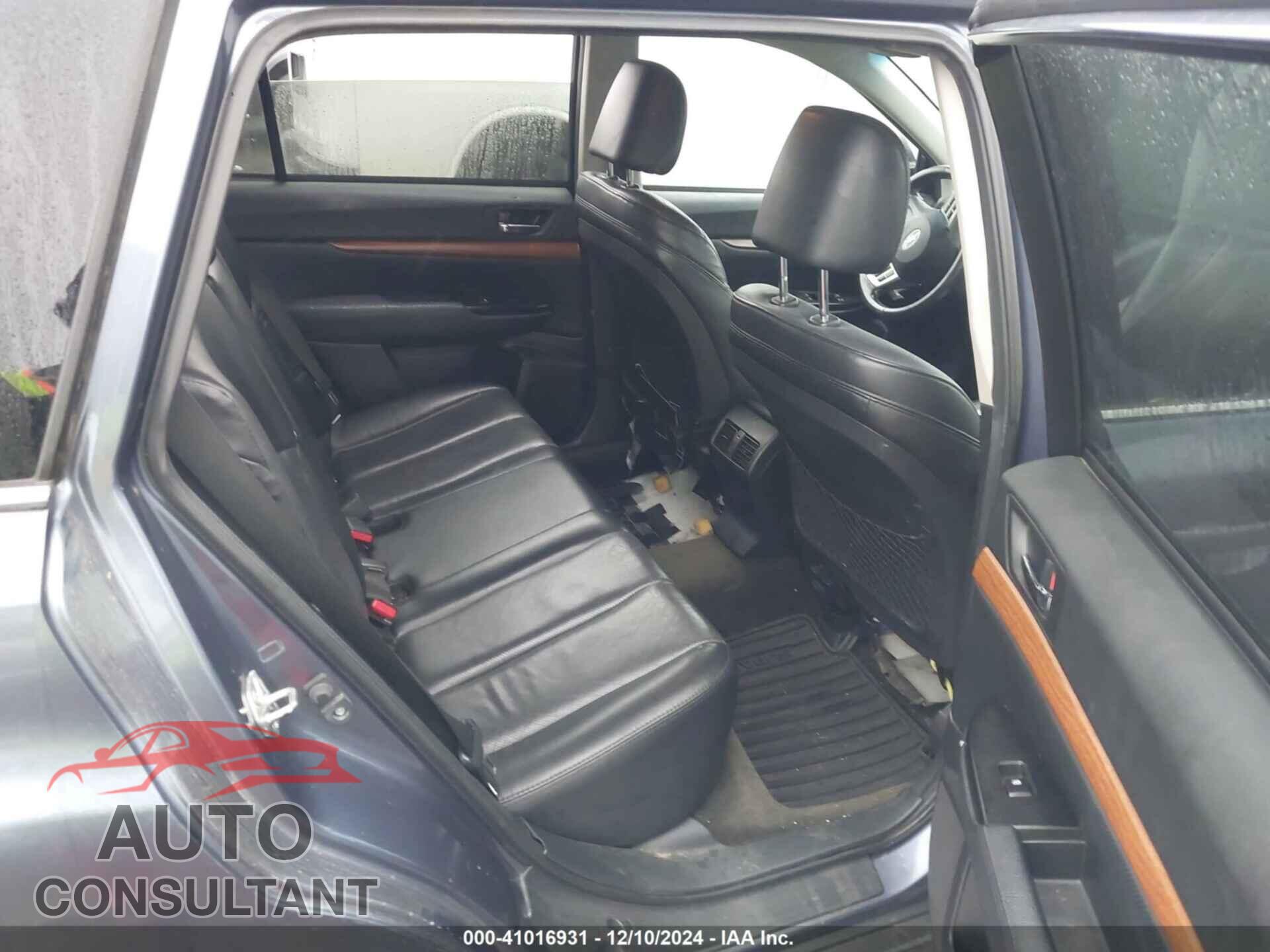 SUBARU OUTBACK 2013 - 4S4BRBKC8D3250958