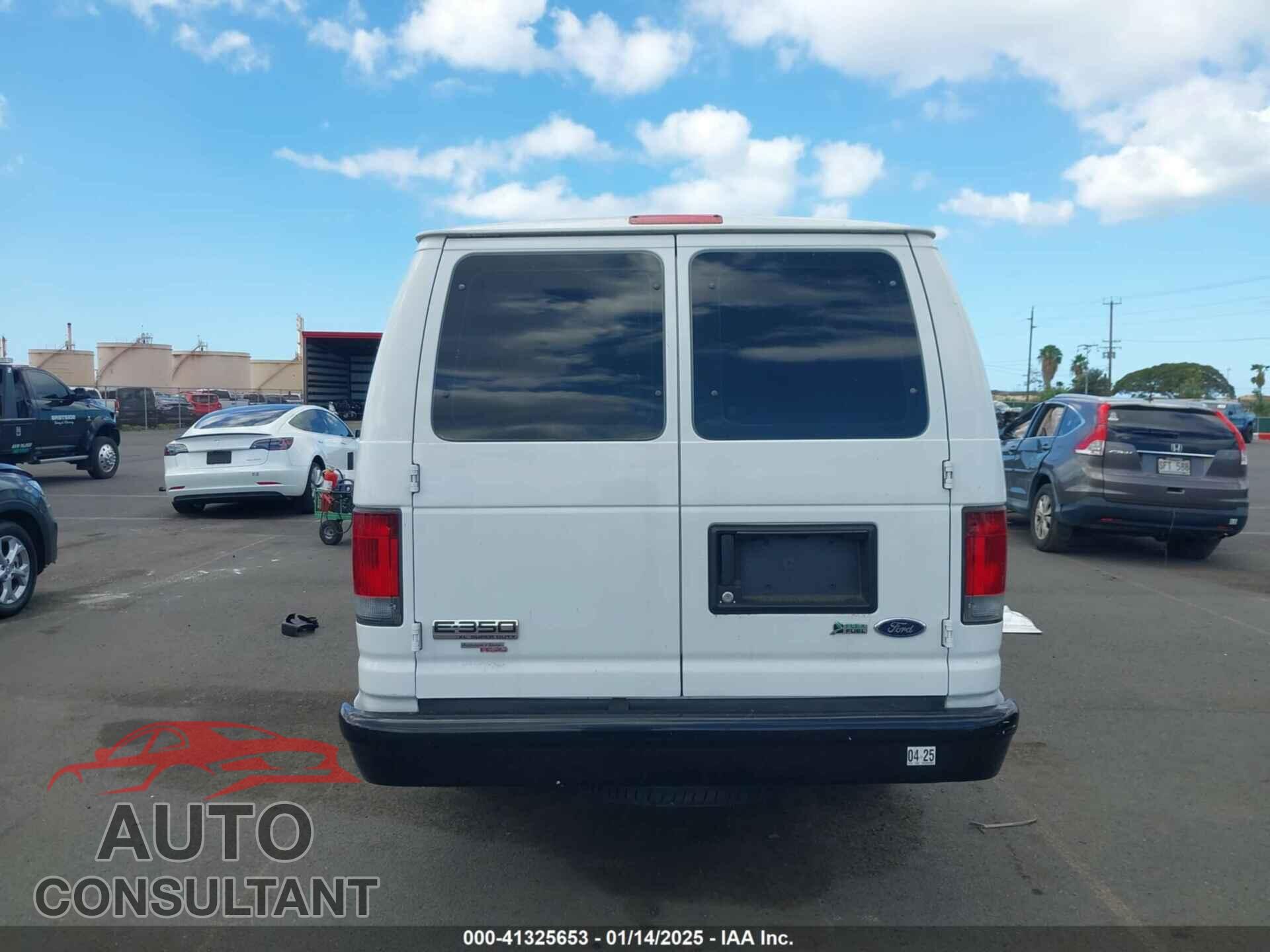 FORD E-350 SUPER DUTY 2011 - 1FBSS3BL5BDB09954
