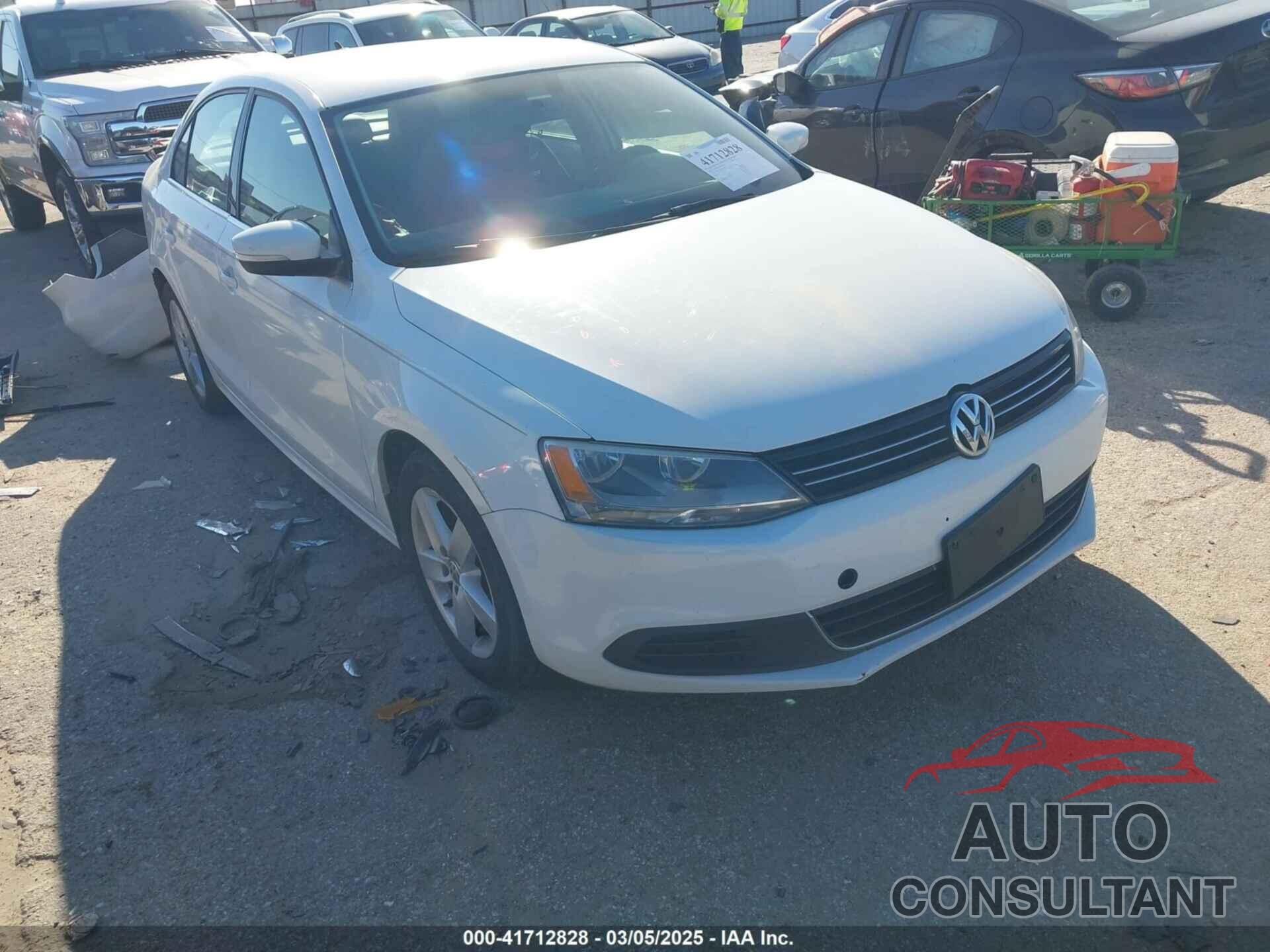 VOLKSWAGEN JETTA 2014 - 3VWLL7AJ8EM284323