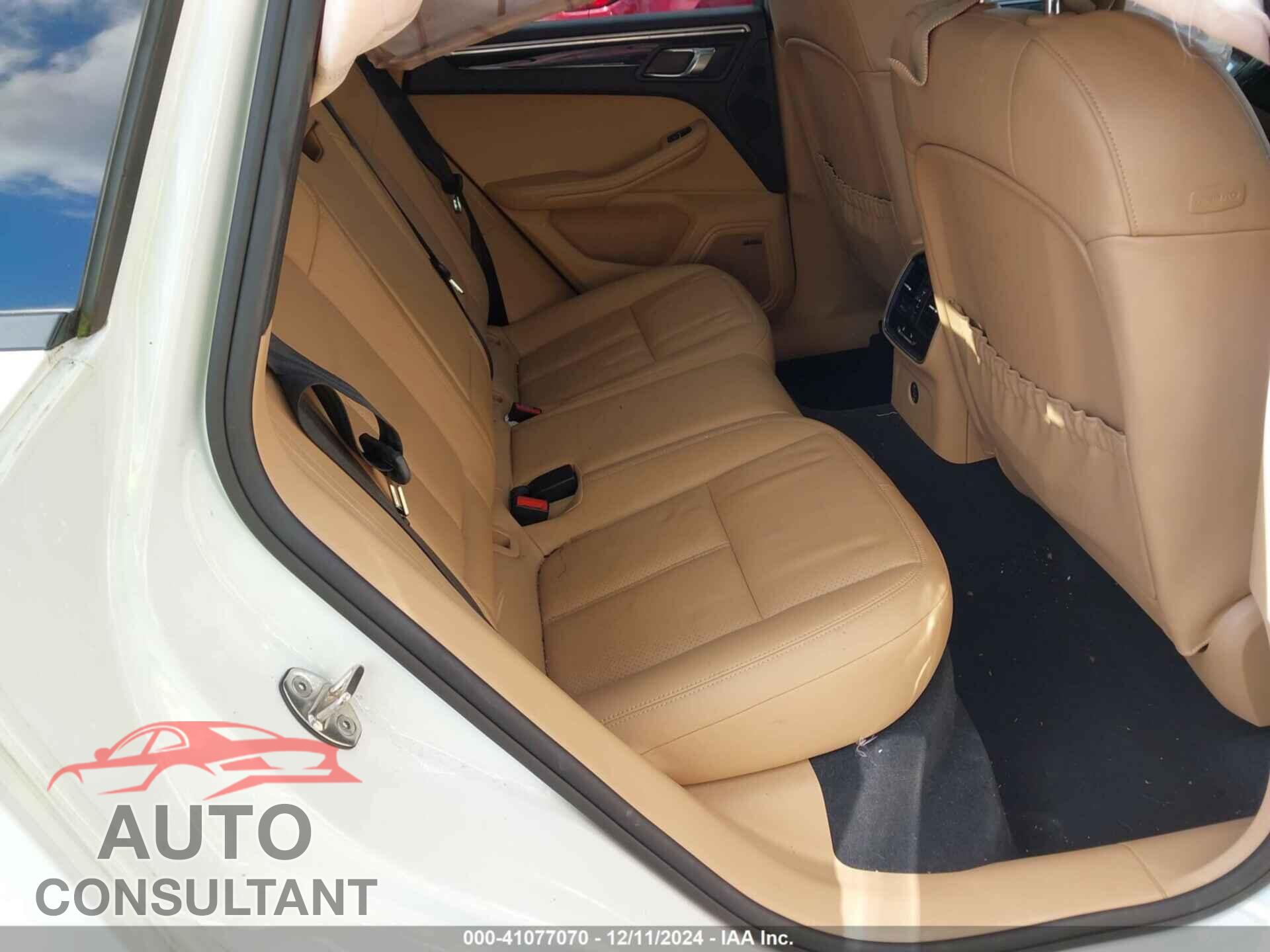 PORSCHE MACAN 2017 - WP1AA2A52HLB06191