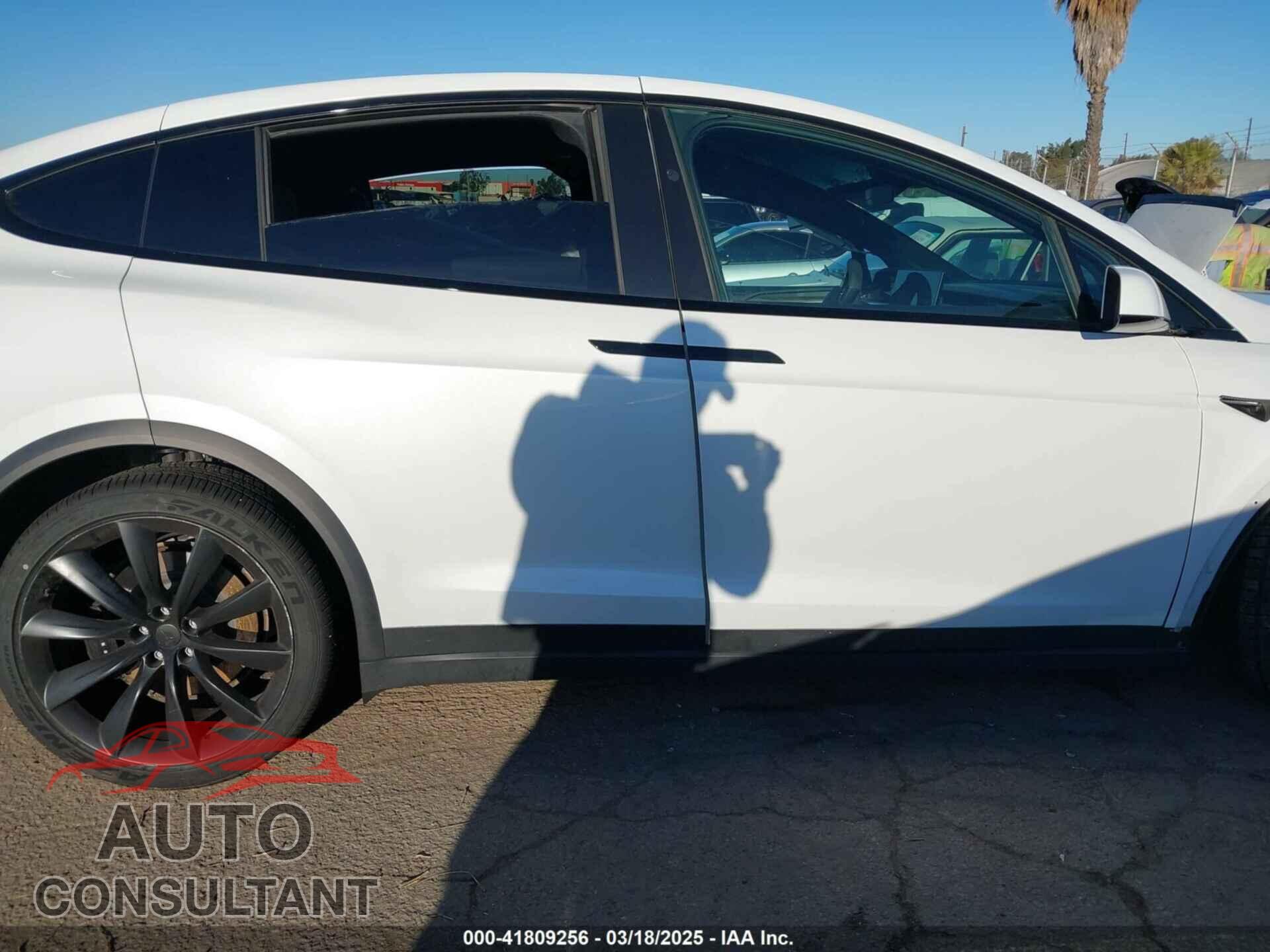 TESLA MODEL X 2022 - 7SAXCBE59NF364984