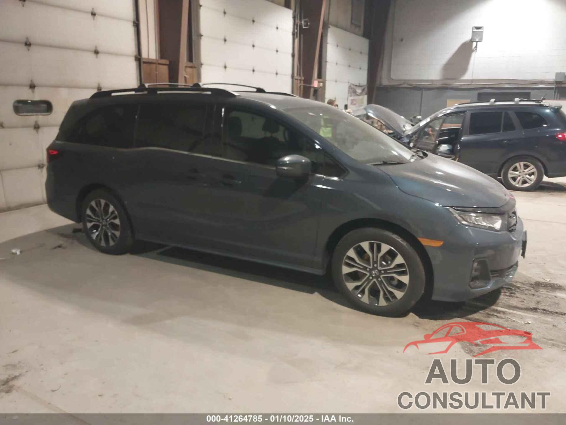 HONDA ODYSSEY 2025 - 5FNRL6H91SB011002