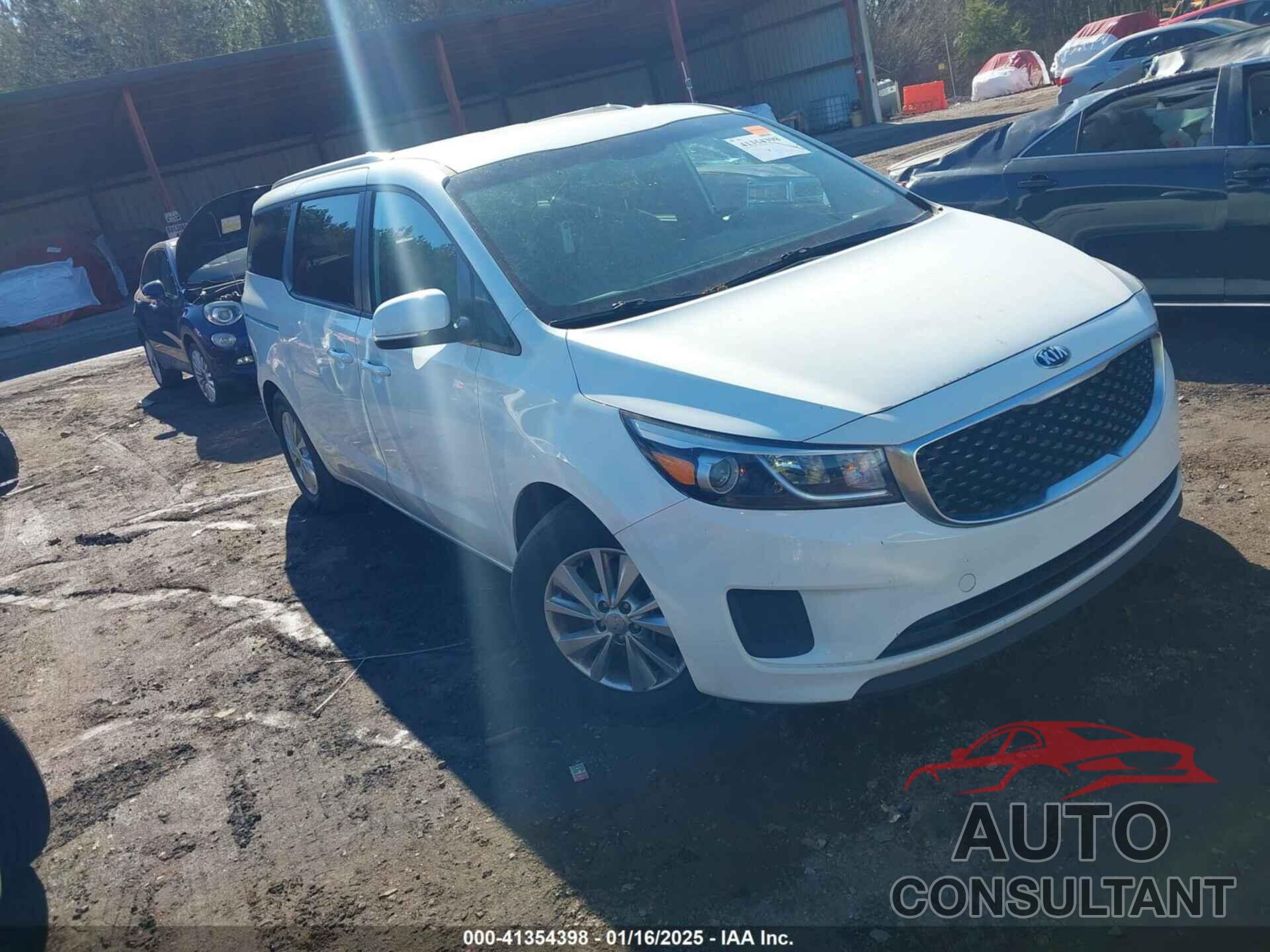 KIA SEDONA 2016 - KNDMB5C1XG6116200