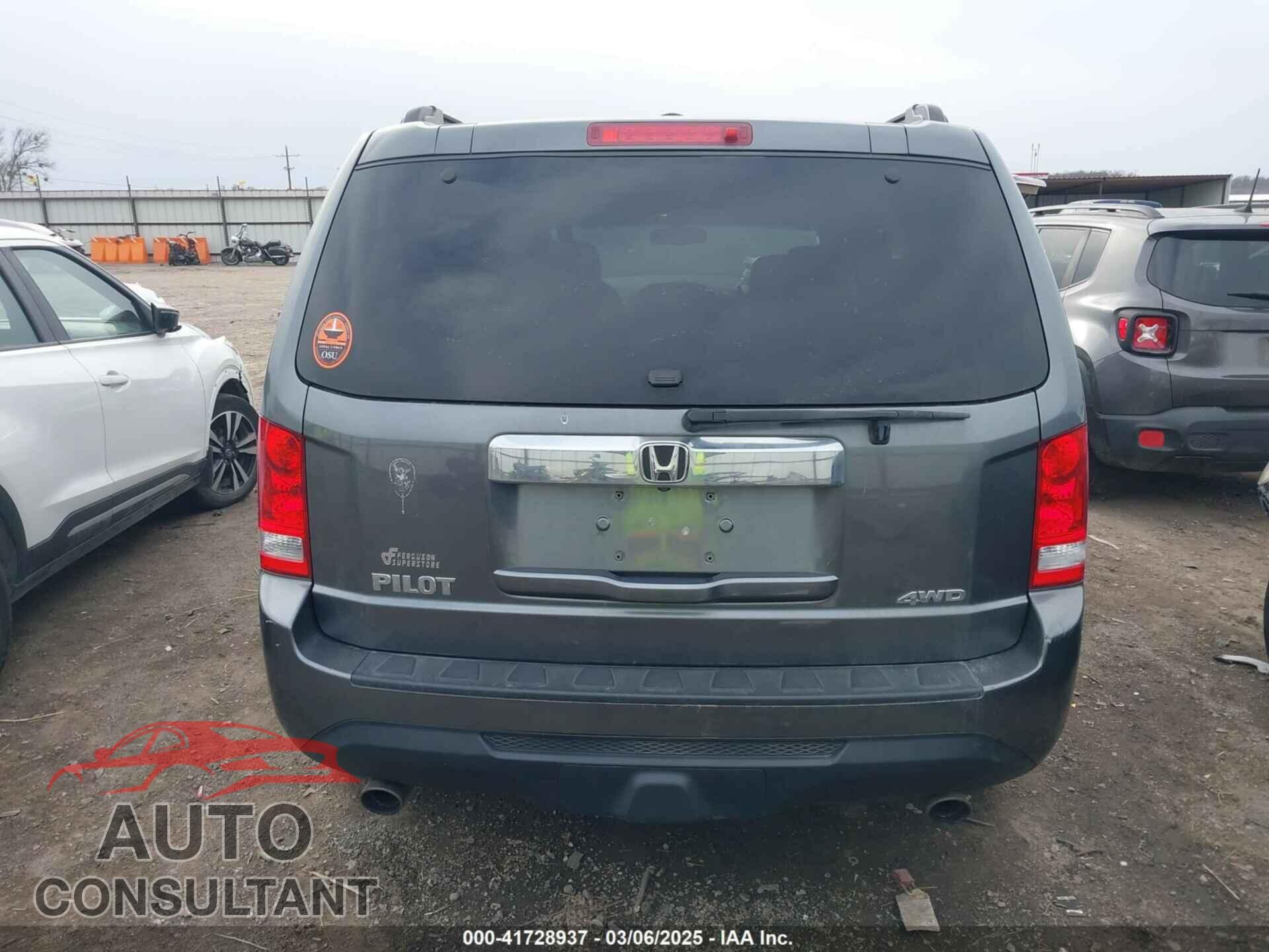 HONDA PILOT 2013 - 5FNYF4H74DB041569