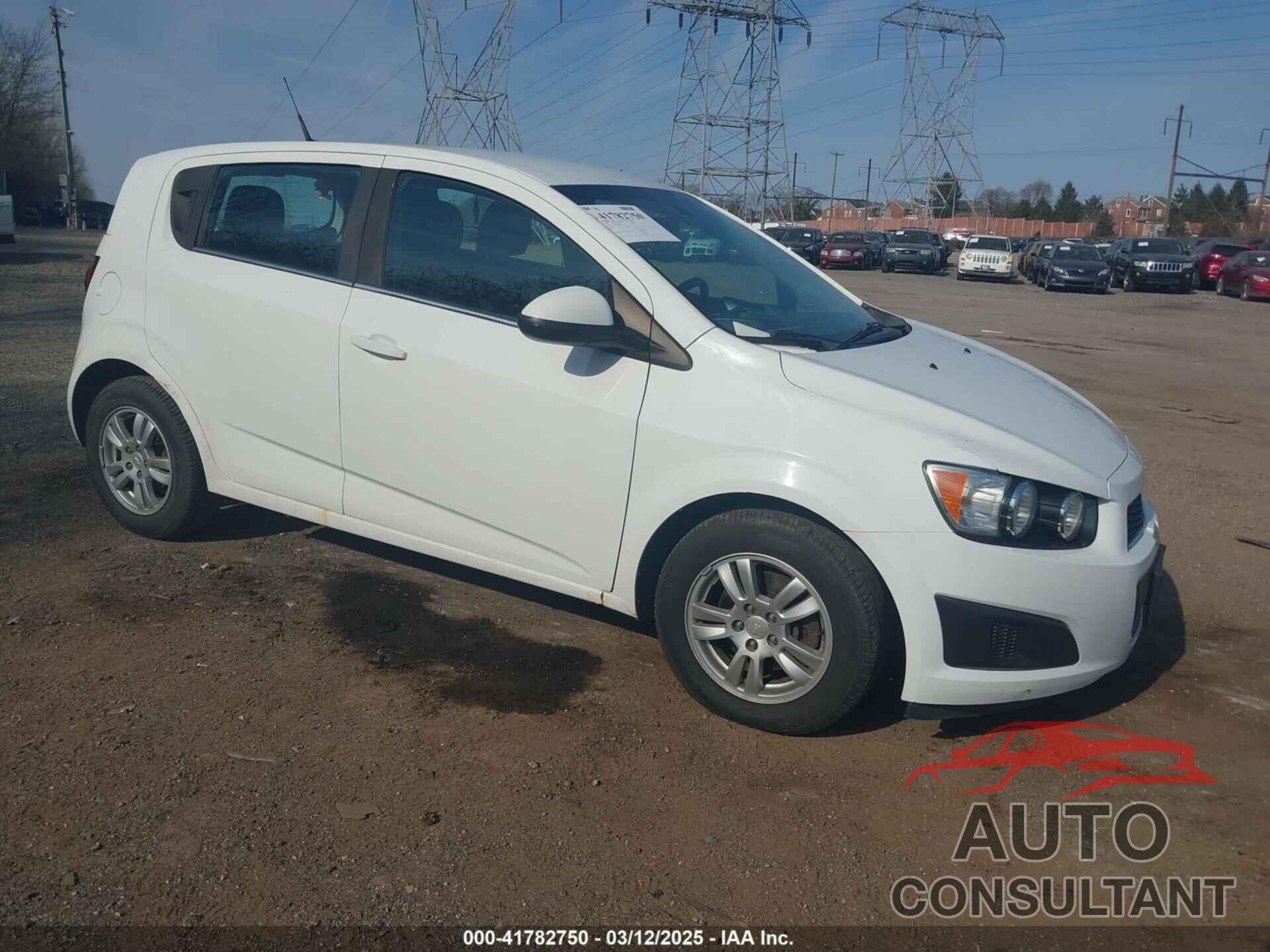 CHEVROLET SONIC 2014 - 1G1JC6SH3E4100300