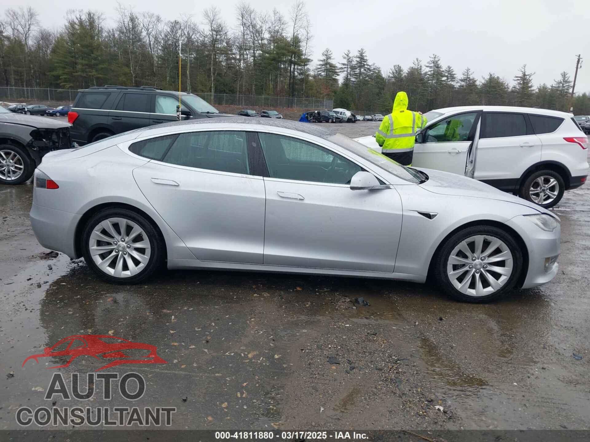 TESLA MODEL S 2017 - 5YJSA1E22HF201241