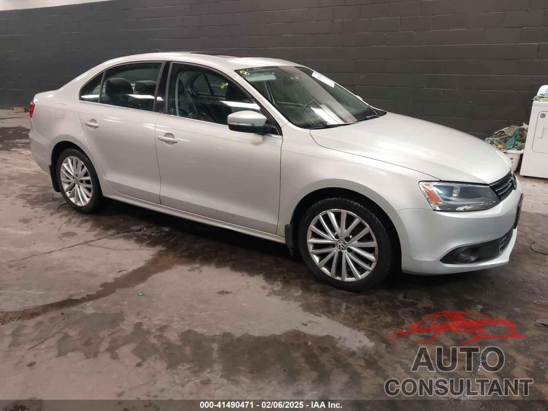 VOLKSWAGEN JETTA 2011 - 3VWLZ7AJ9BM394369