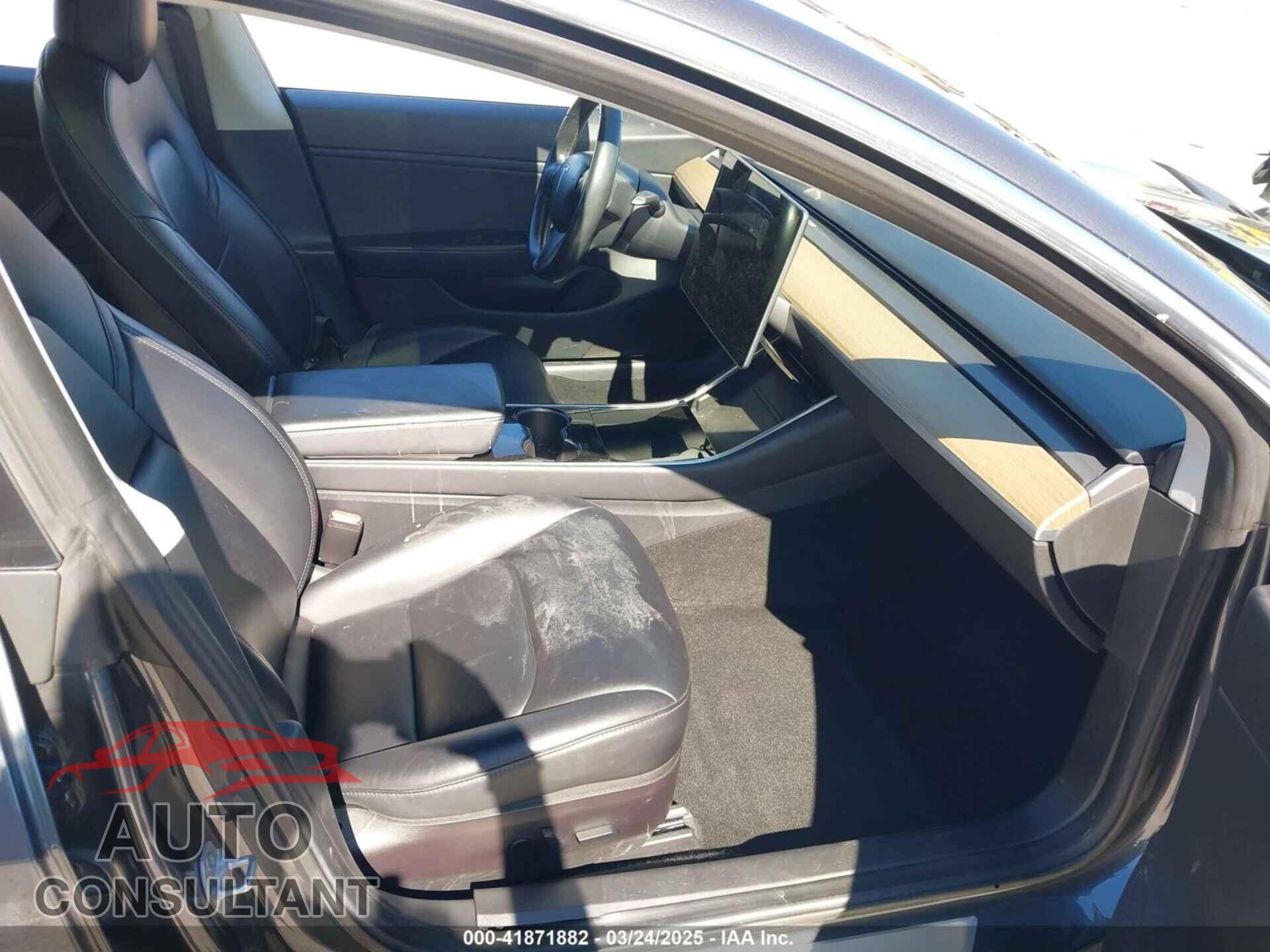 TESLA MODEL 3 2018 - 5YJ3E1EA2JF033851