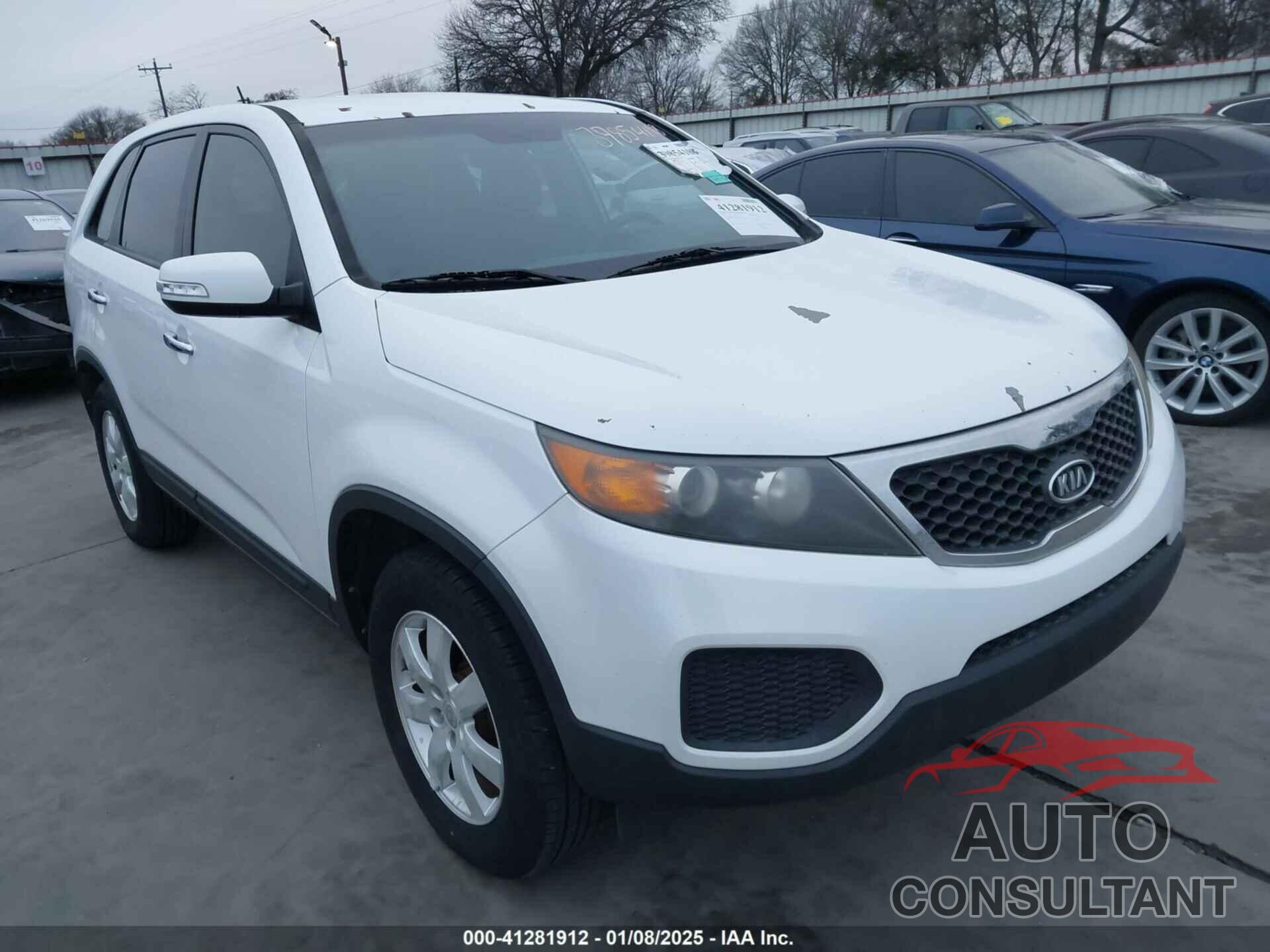 KIA SORENTO 2011 - 5XYKT3A16BG130502