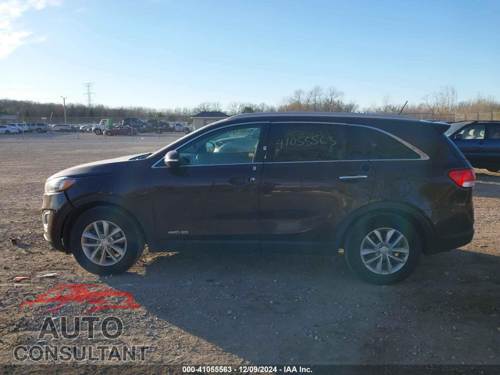 KIA SORENTO 2017 - 5XYPGDA52HG324164