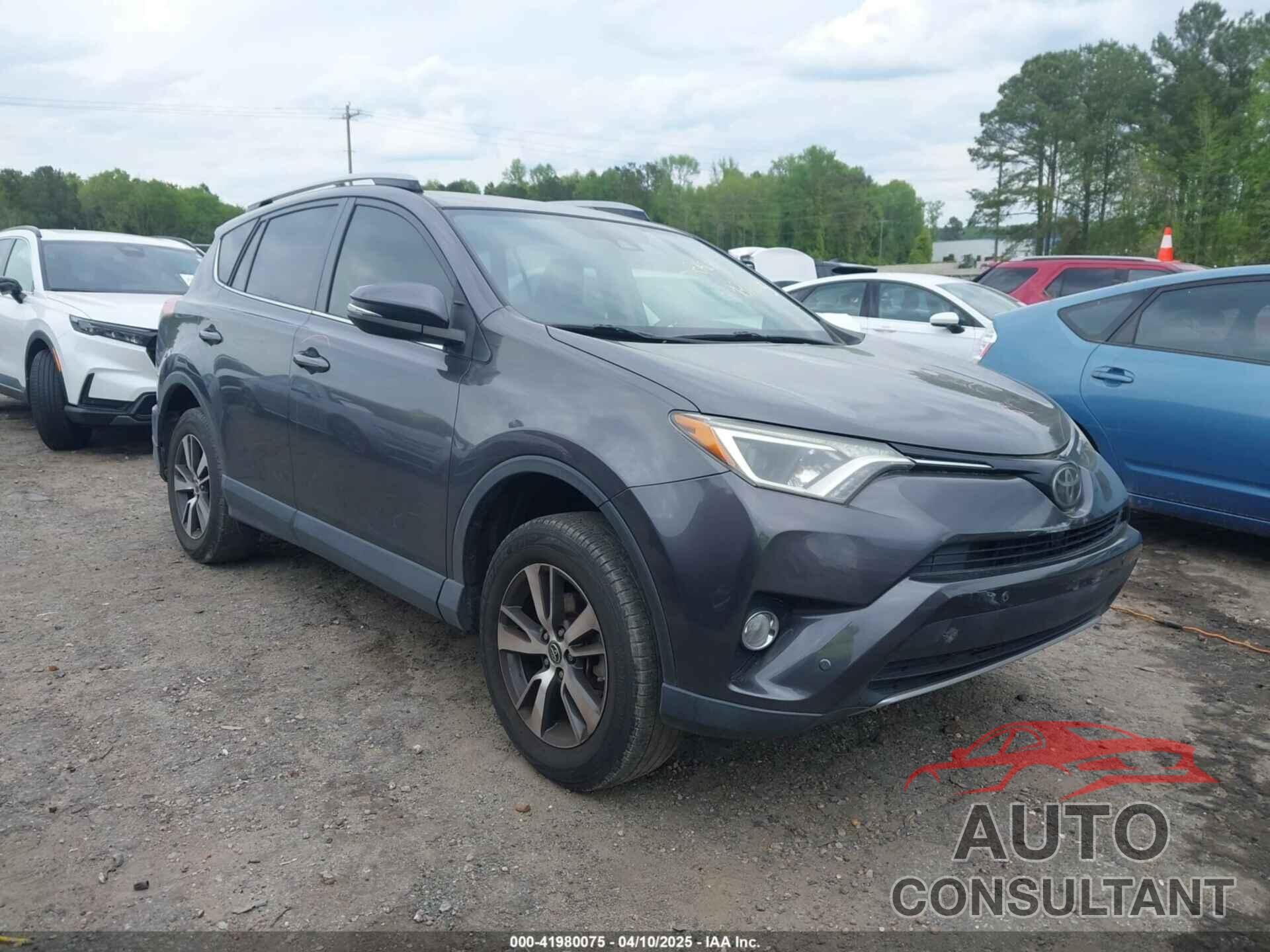 TOYOTA RAV4 2018 - JTMRFREV2JJ730874