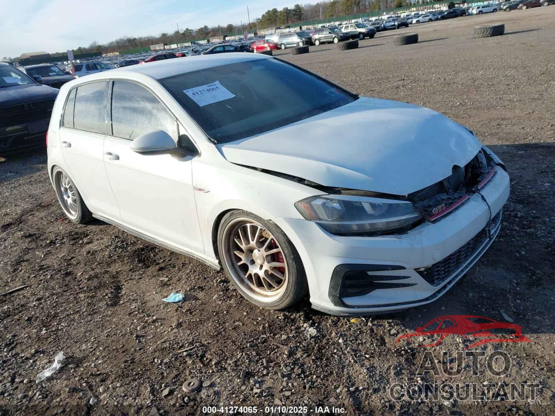 VOLKSWAGEN GOLF GTI 2019 - 3VW5T7AU8KM016760