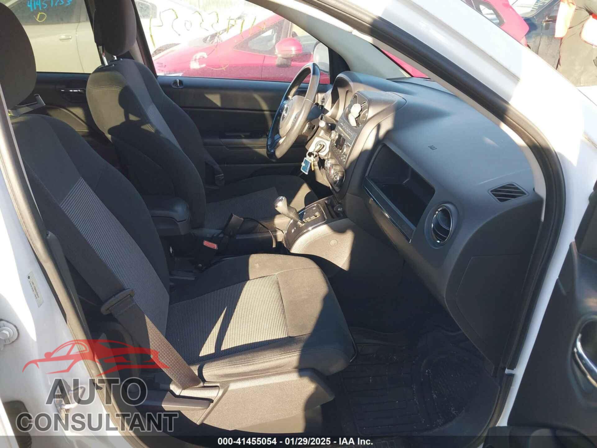JEEP COMPASS 2011 - 1J4NT1FB9BD252816