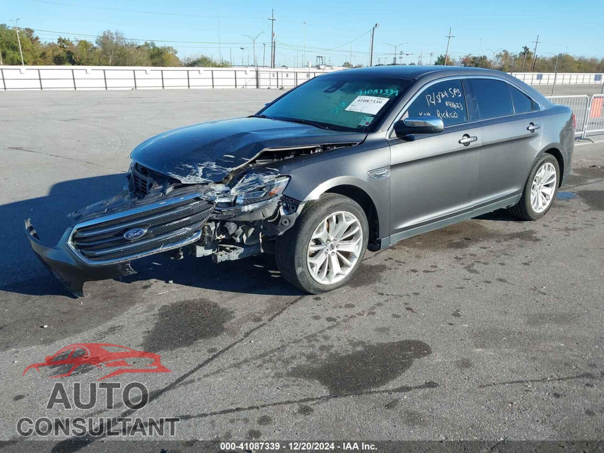 FORD TAURUS 2018 - 1FAHP2F81JG127460