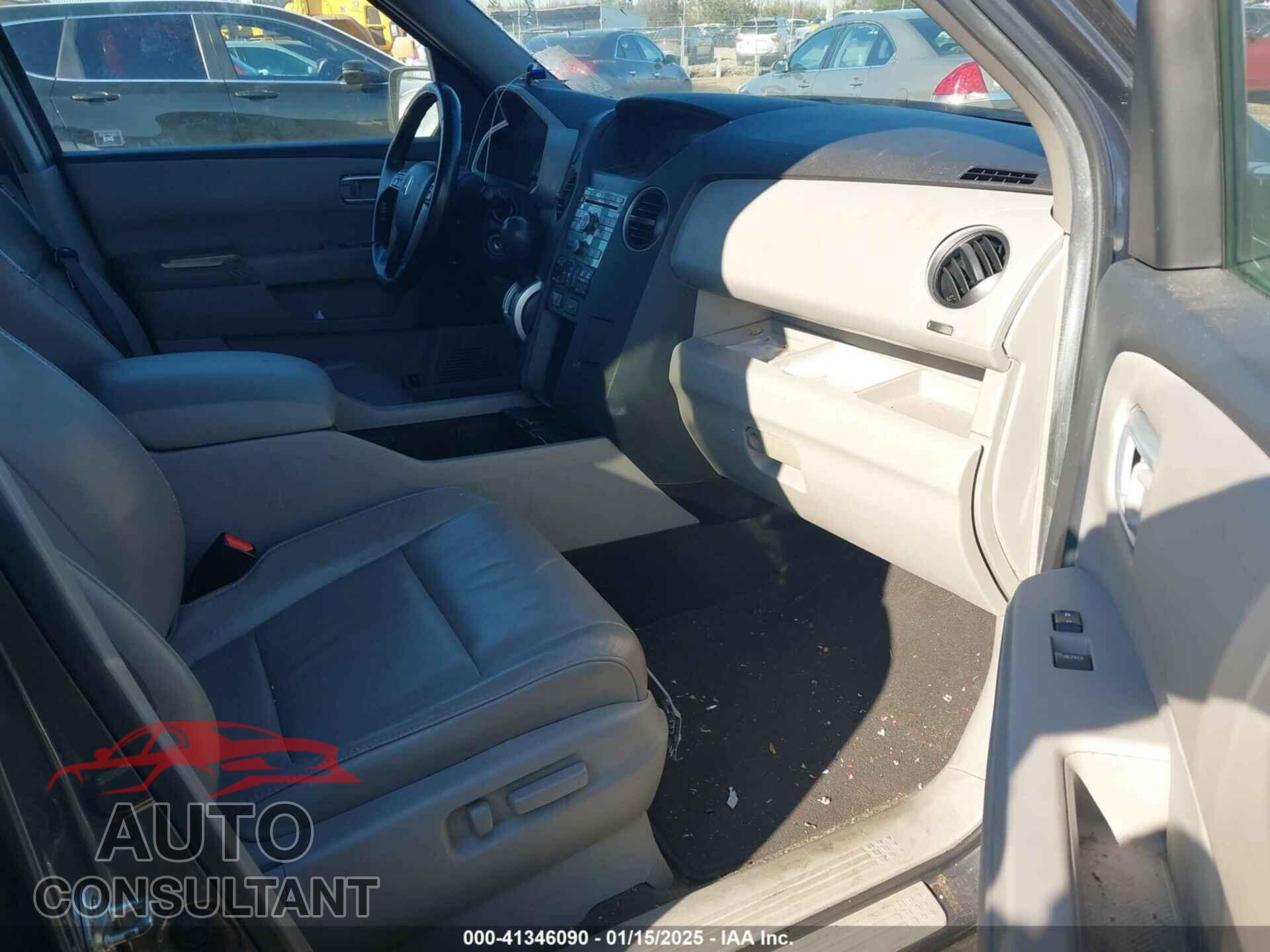 HONDA PILOT 2011 - 5FNYF3H56BB057200