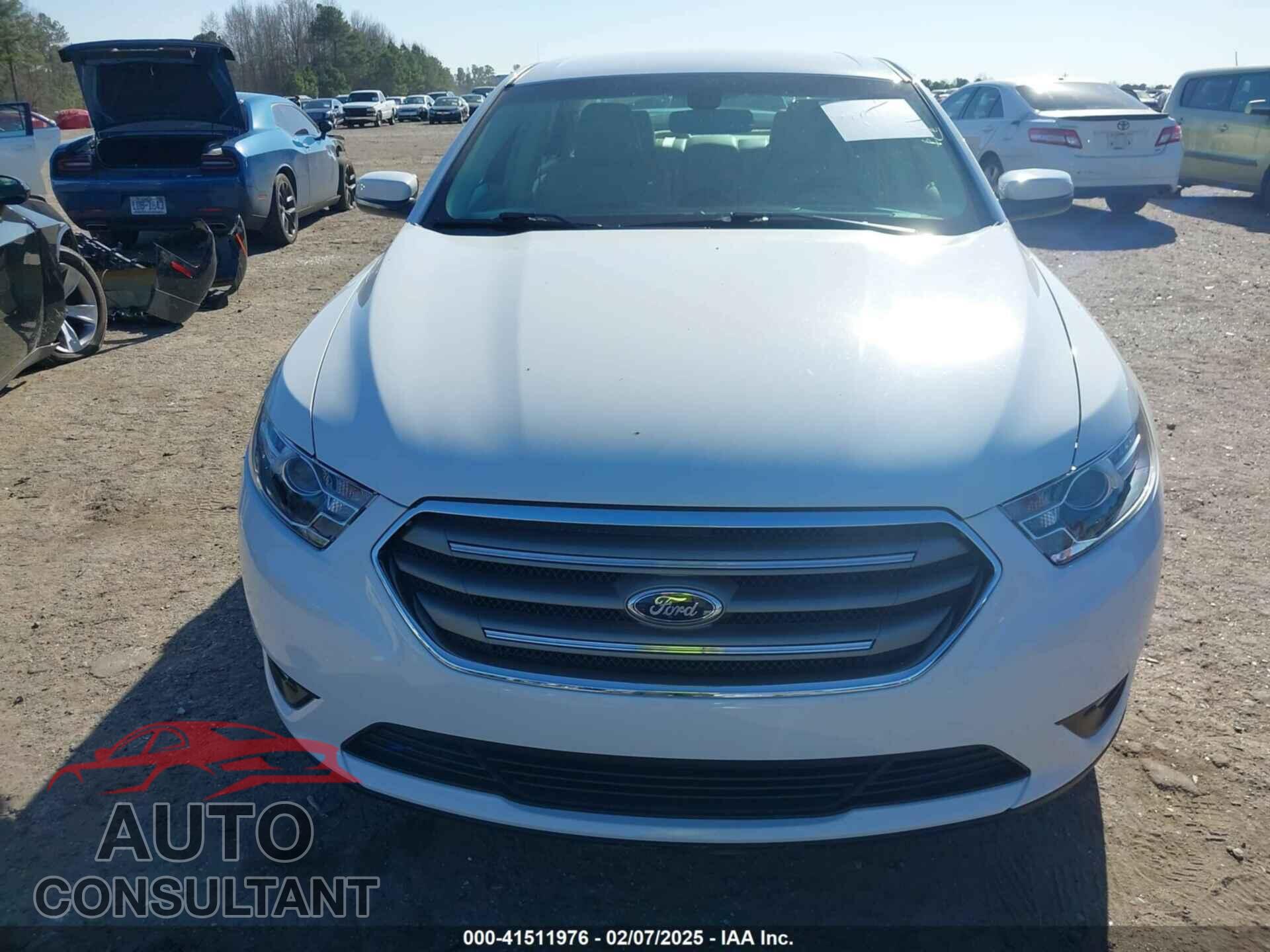 FORD TAURUS 2016 - 1FAHP2E86GG102032