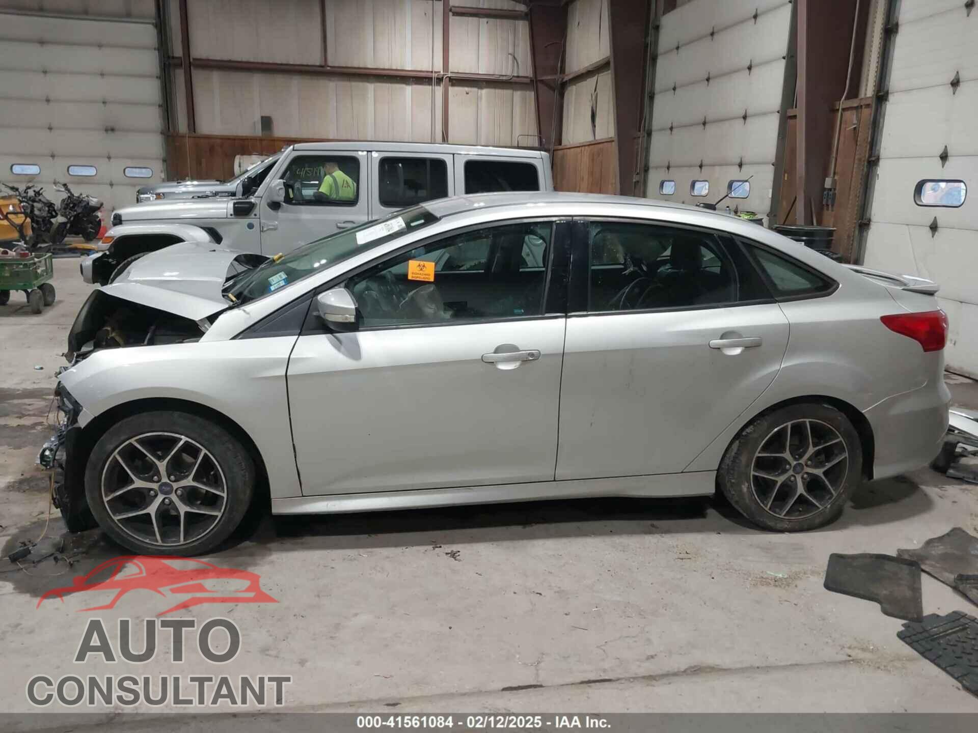 FORD FOCUS 2015 - 1FADP3F24FL272863