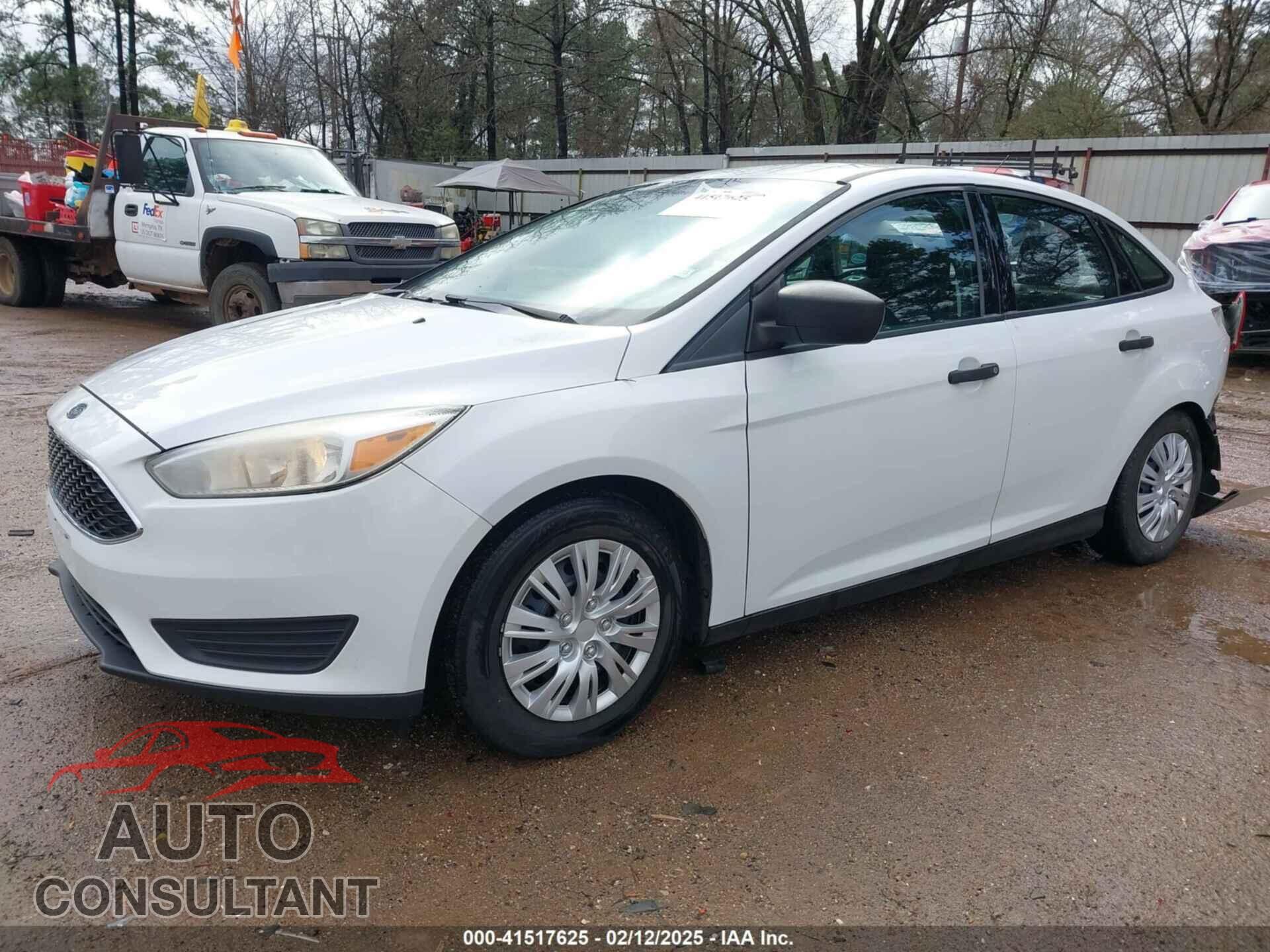 FORD FOCUS 2015 - 1FADP3E26FL376255