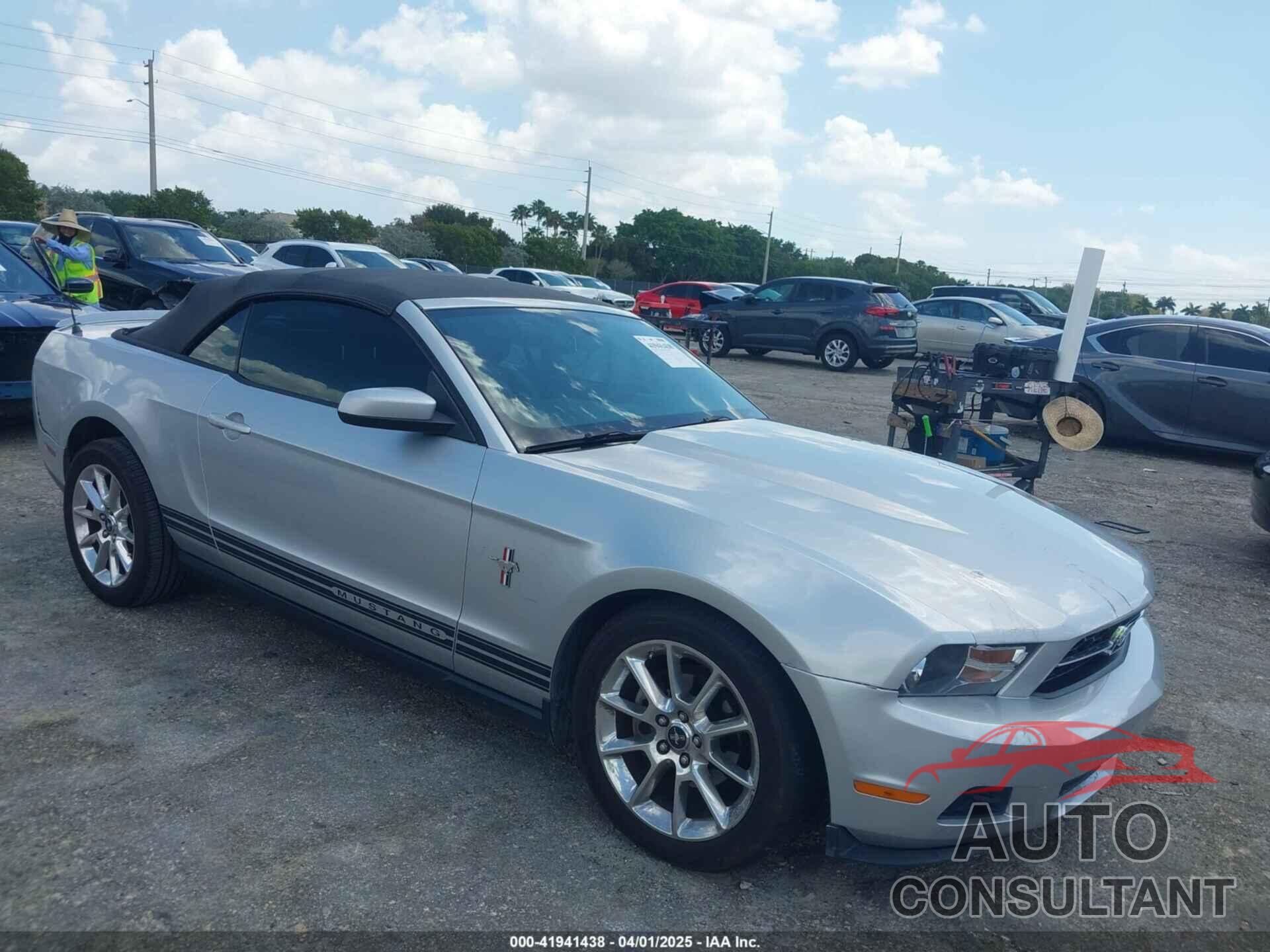FORD MUSTANG 2010 - 1ZVBP8EN3A5149995
