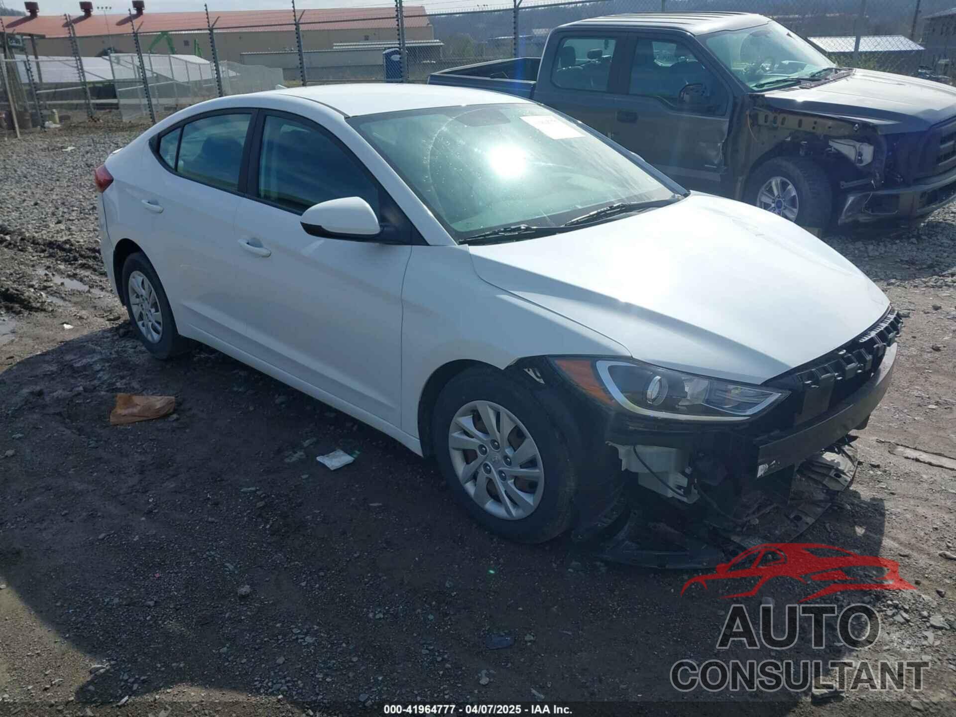 HYUNDAI ELANTRA 2018 - 5NPD74LF9JH399905