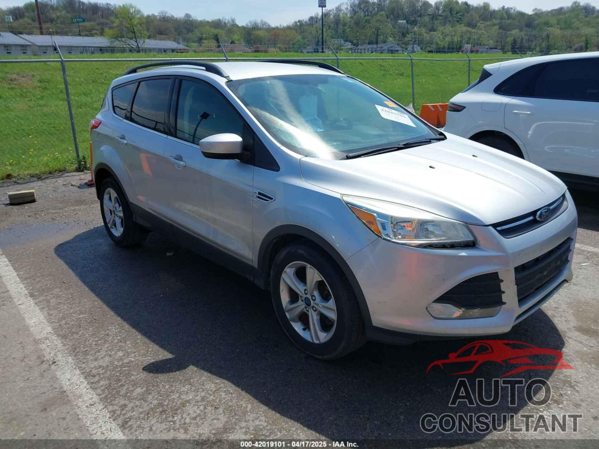 FORD ESCAPE 2016 - 1FMCU9G92GUA77896