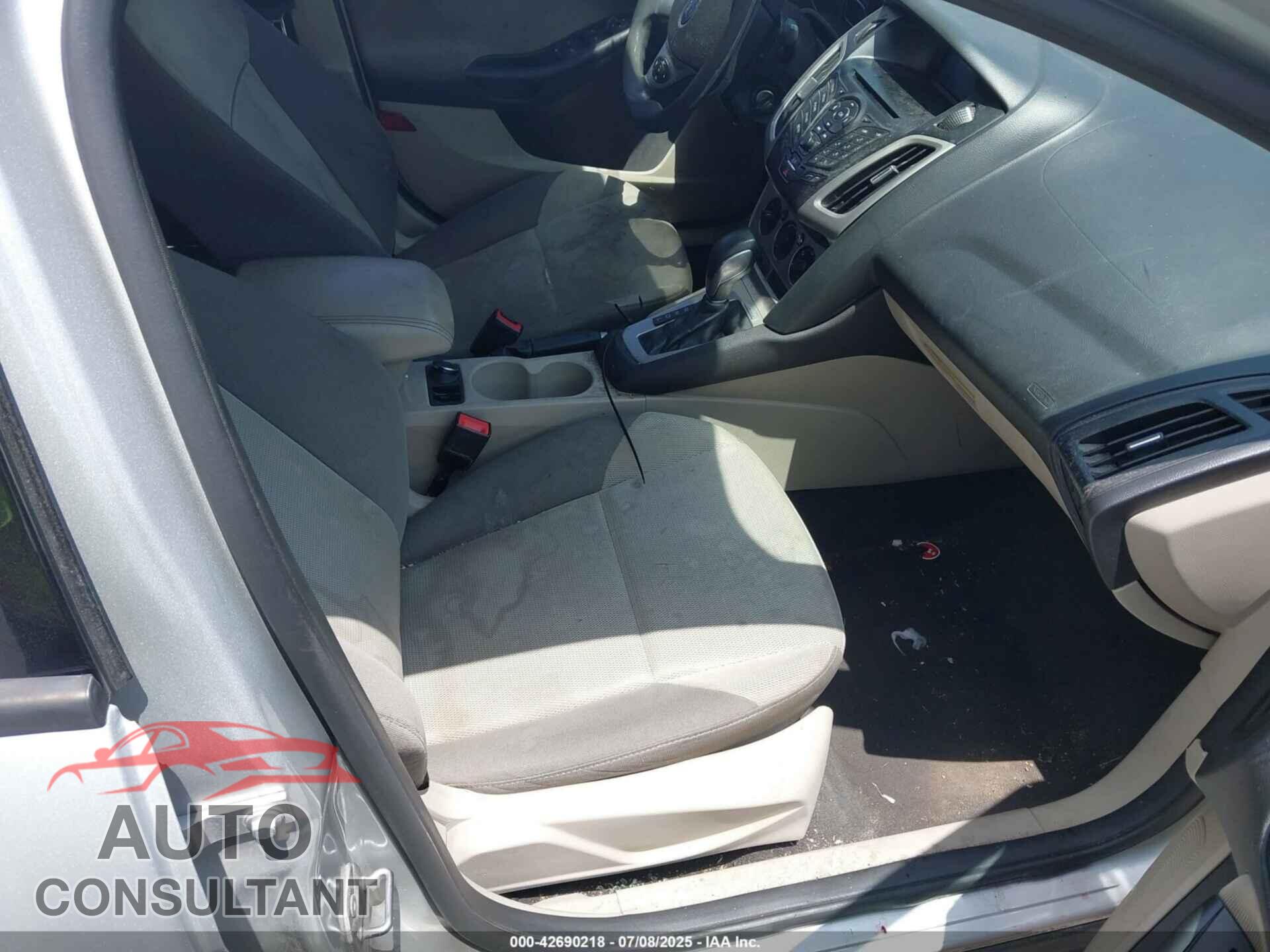 FORD FOCUS 2014 - 1FADP3F21EL242301