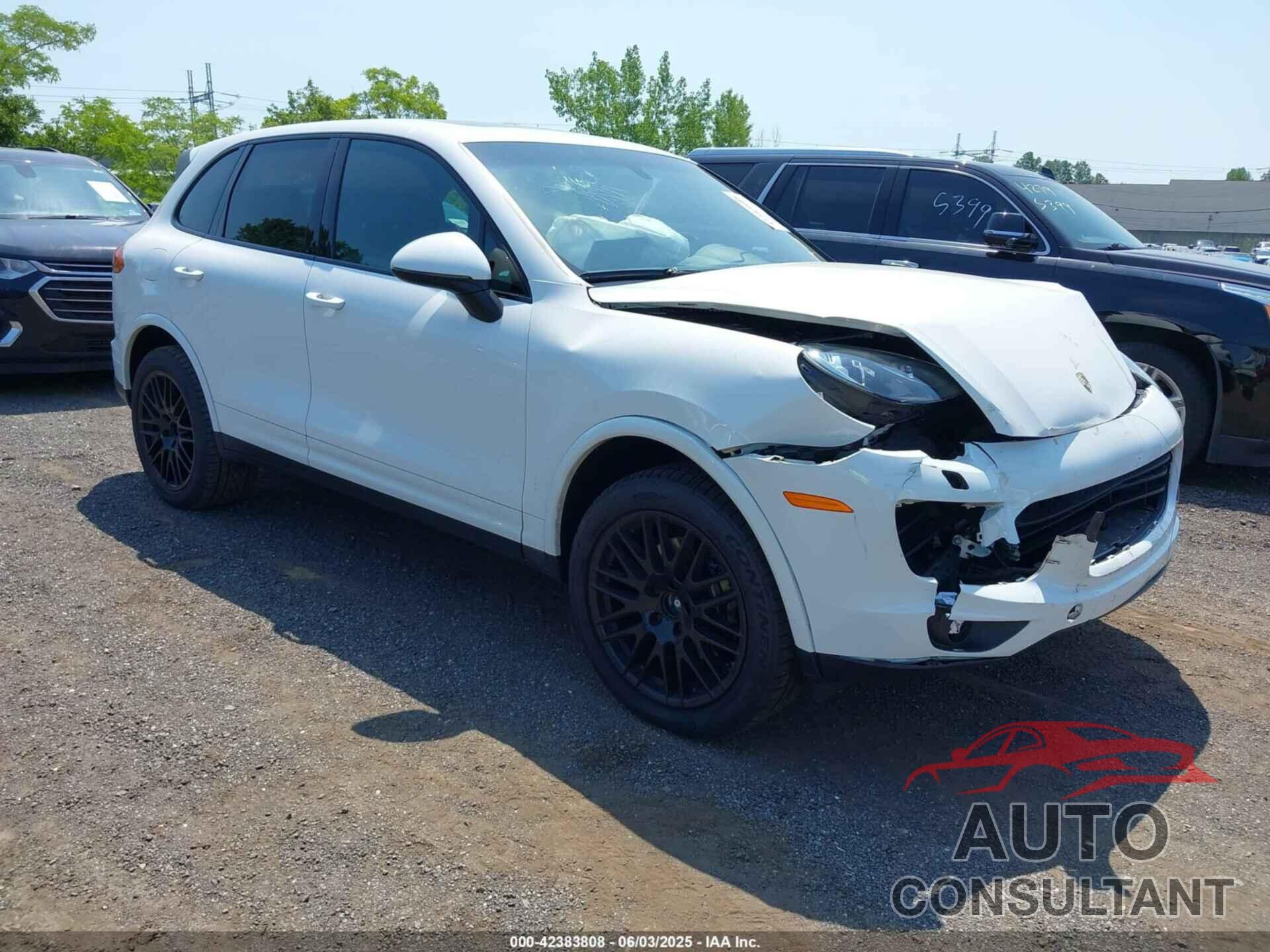 PORSCHE CAYENNE 2018 - WP1AA2A28JKA02807