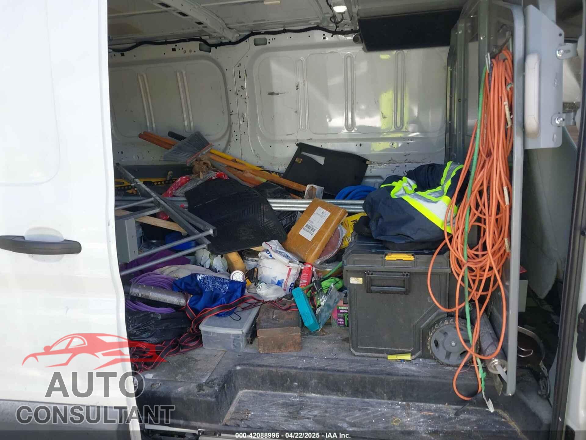FORD TRANSIT-150 2015 - 1FTNE2YM7FKB00894