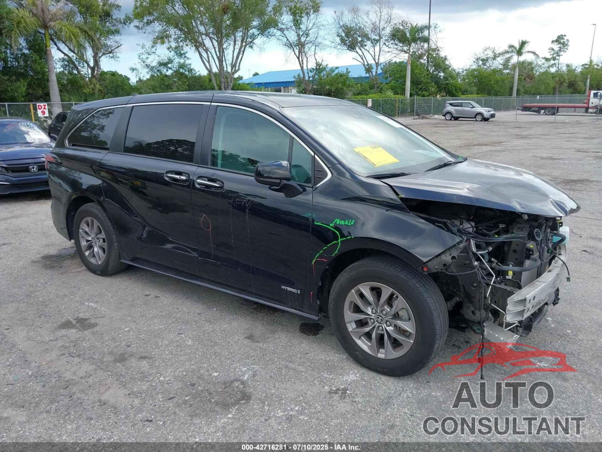 TOYOTA SIENNA 2021 - 5TDYRKEC8MS038683