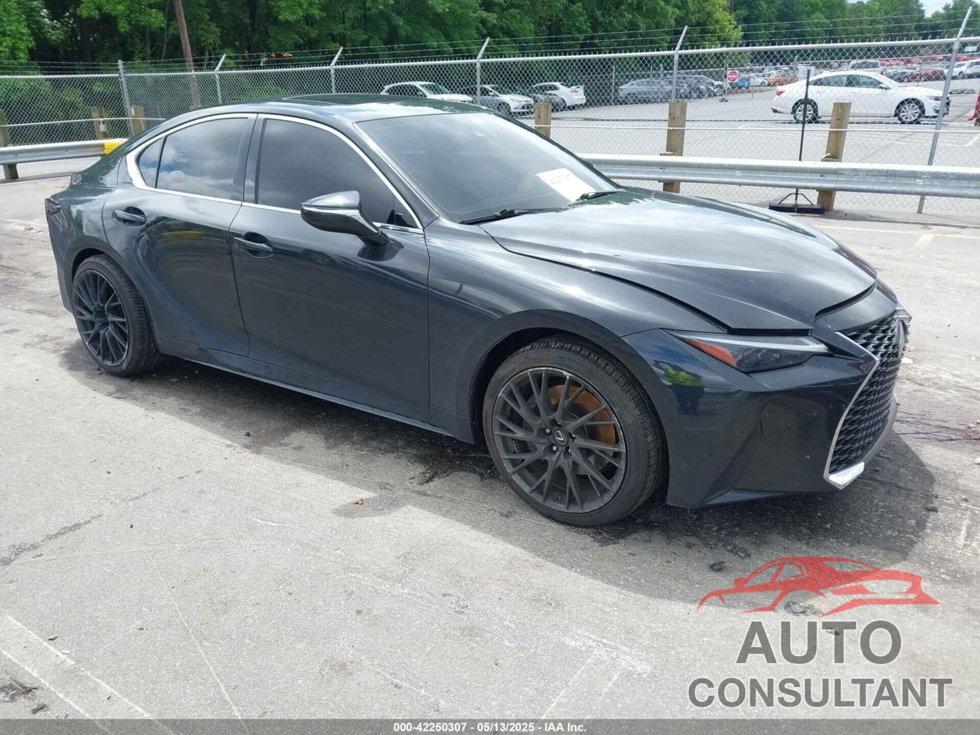 LEXUS IS 300 2021 - JTHC81F27M5045061
