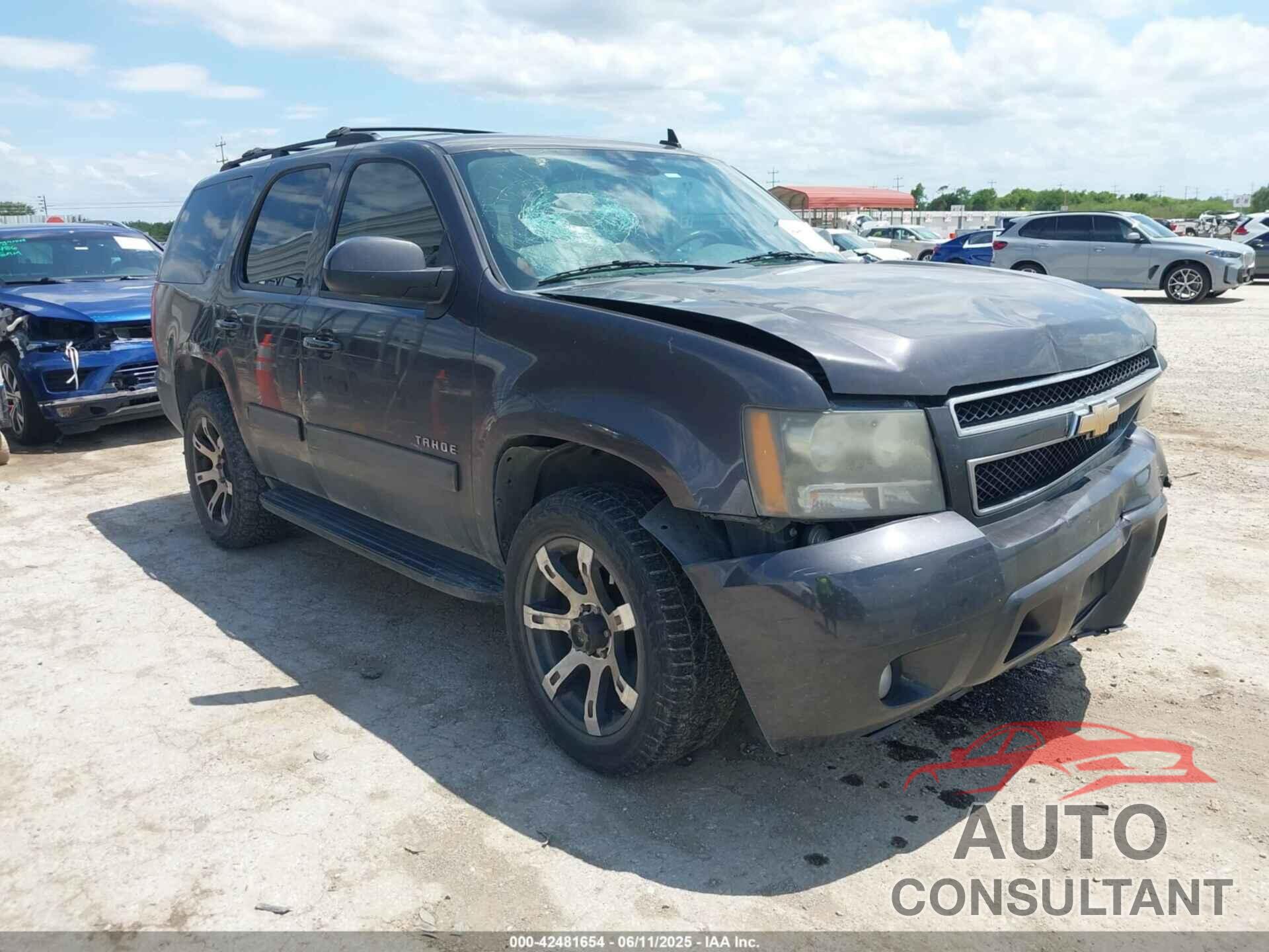 CHEVROLET TAHOE 2011 - 1GNSCBE04BR205993