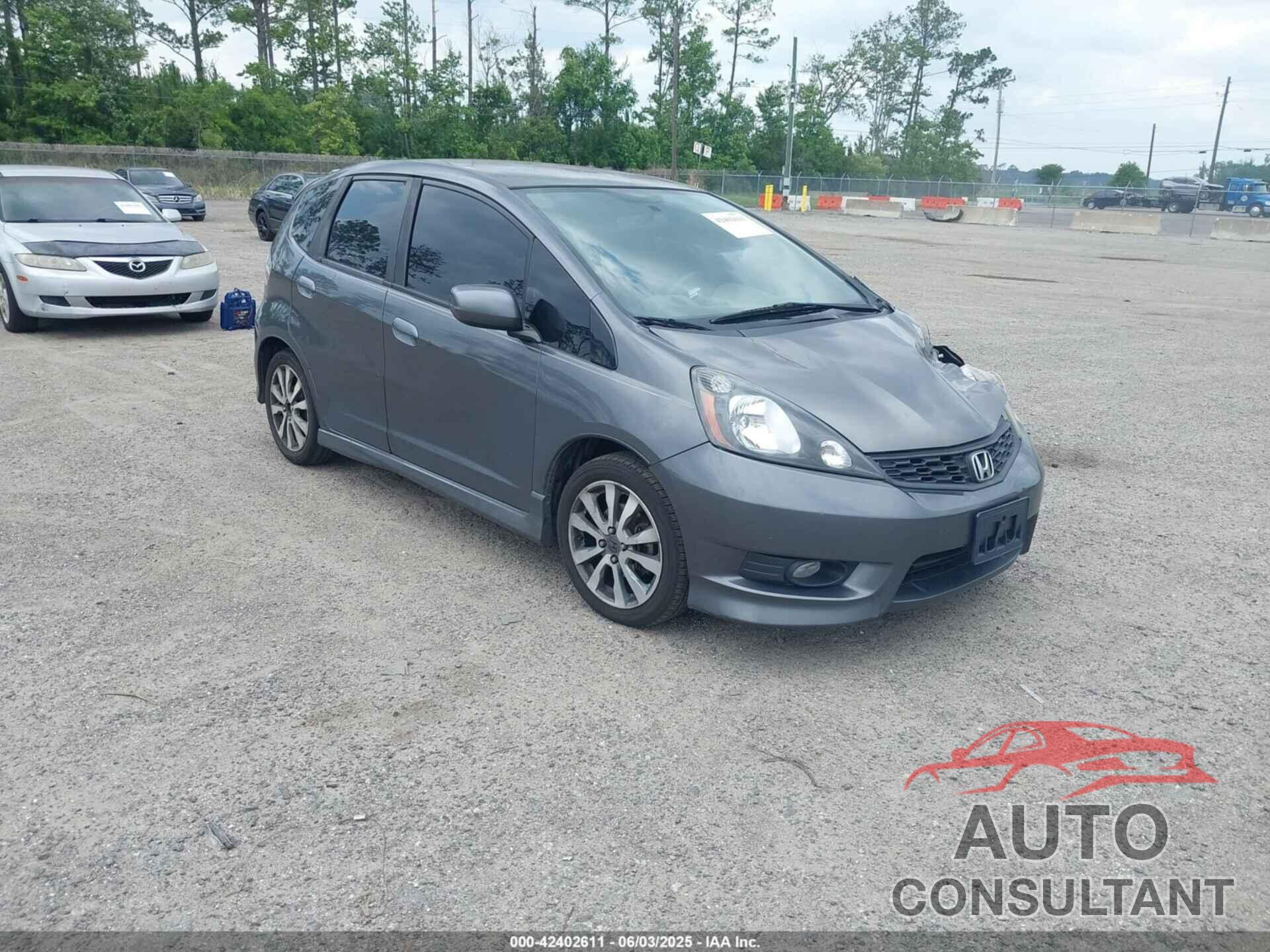 HONDA FIT 2013 - JHMGE8H52DC045216