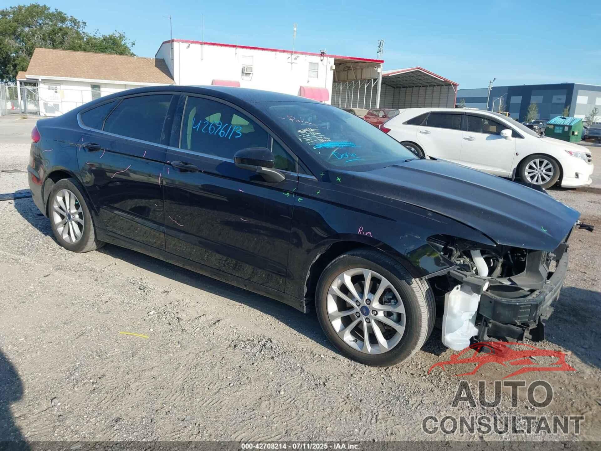 FORD FUSION 2020 - 3FA6P0LU7LR134941
