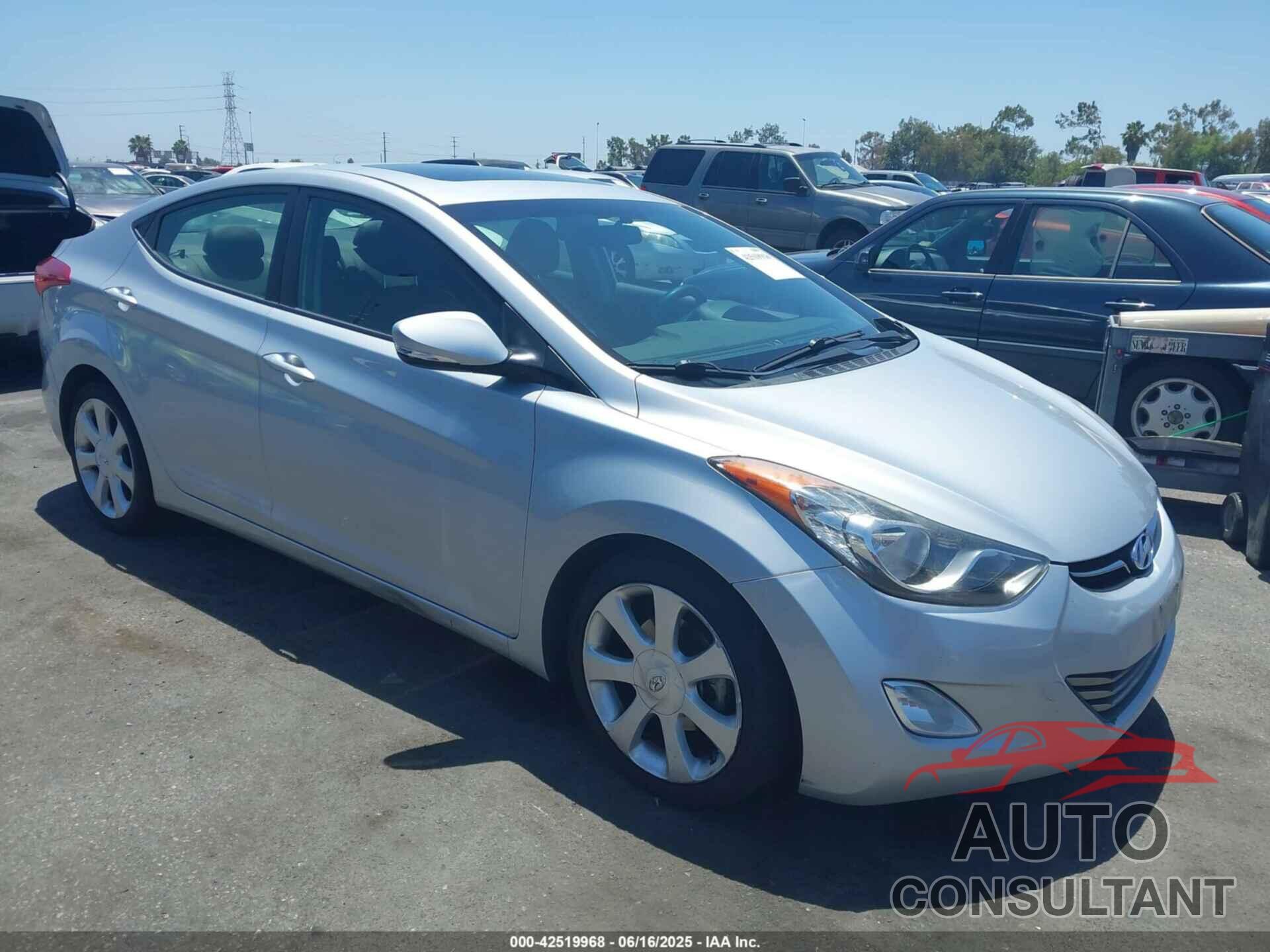 HYUNDAI ELANTRA 2013 - 5NPDH4AE8DH299421
