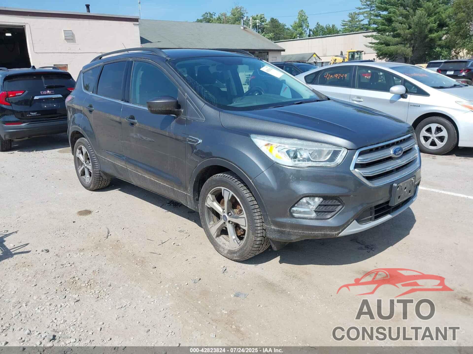 FORD ESCAPE 2017 - 1FMCU9G96HUA74100