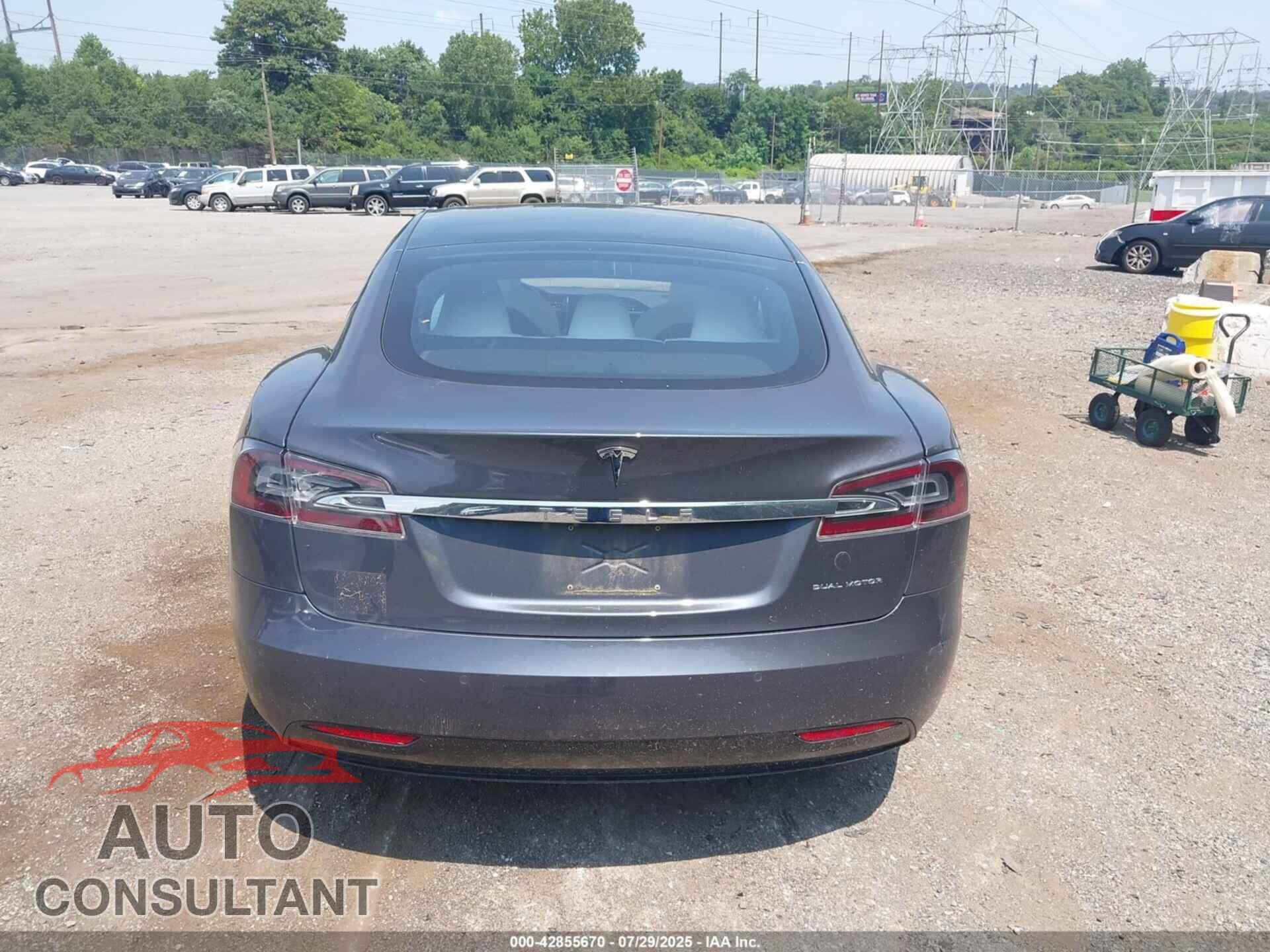 TESLA MODEL S 2020 - 5YJSA1E22LF385217