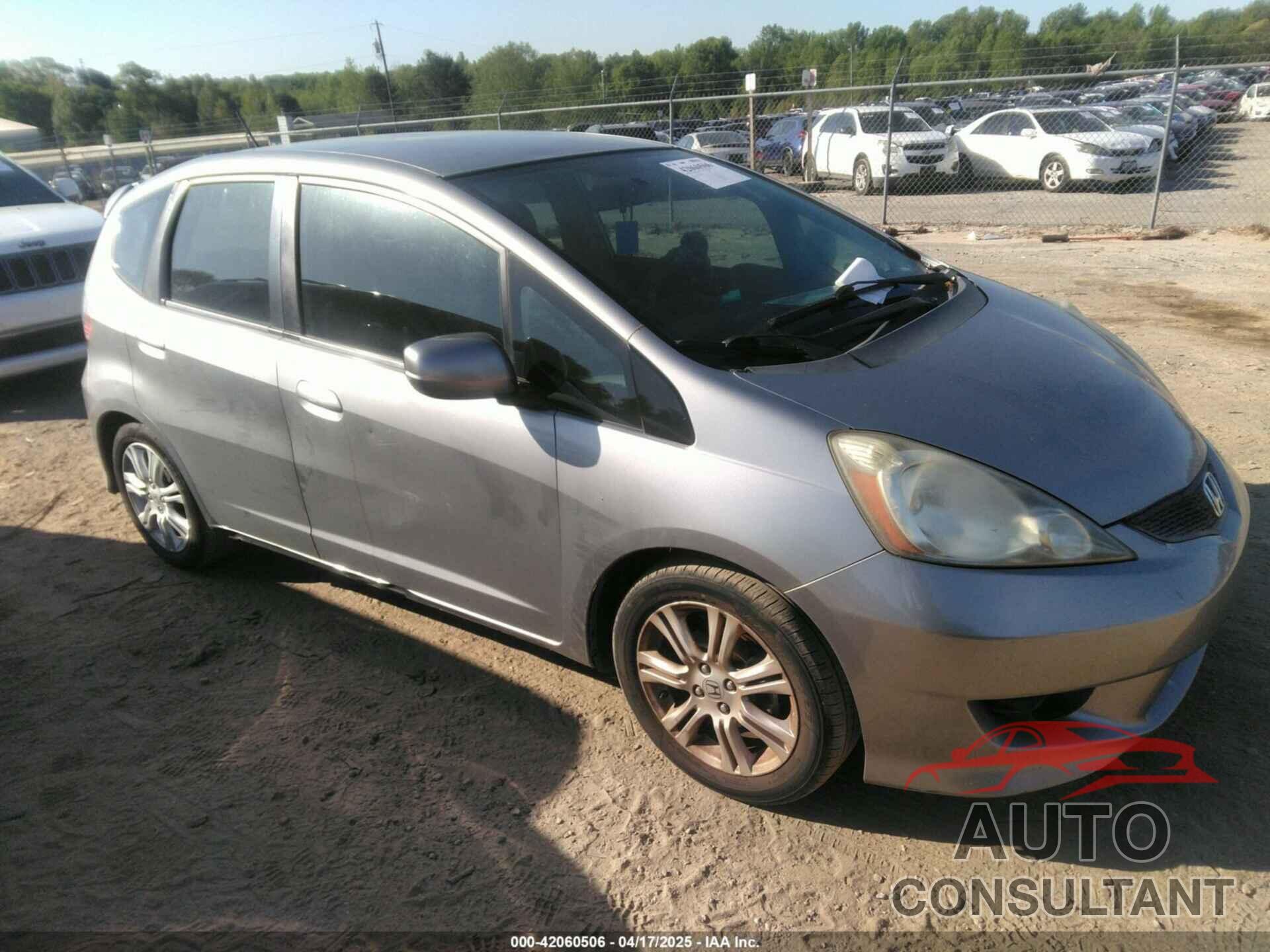 HONDA FIT 2010 - JHMGE8H61AS008121