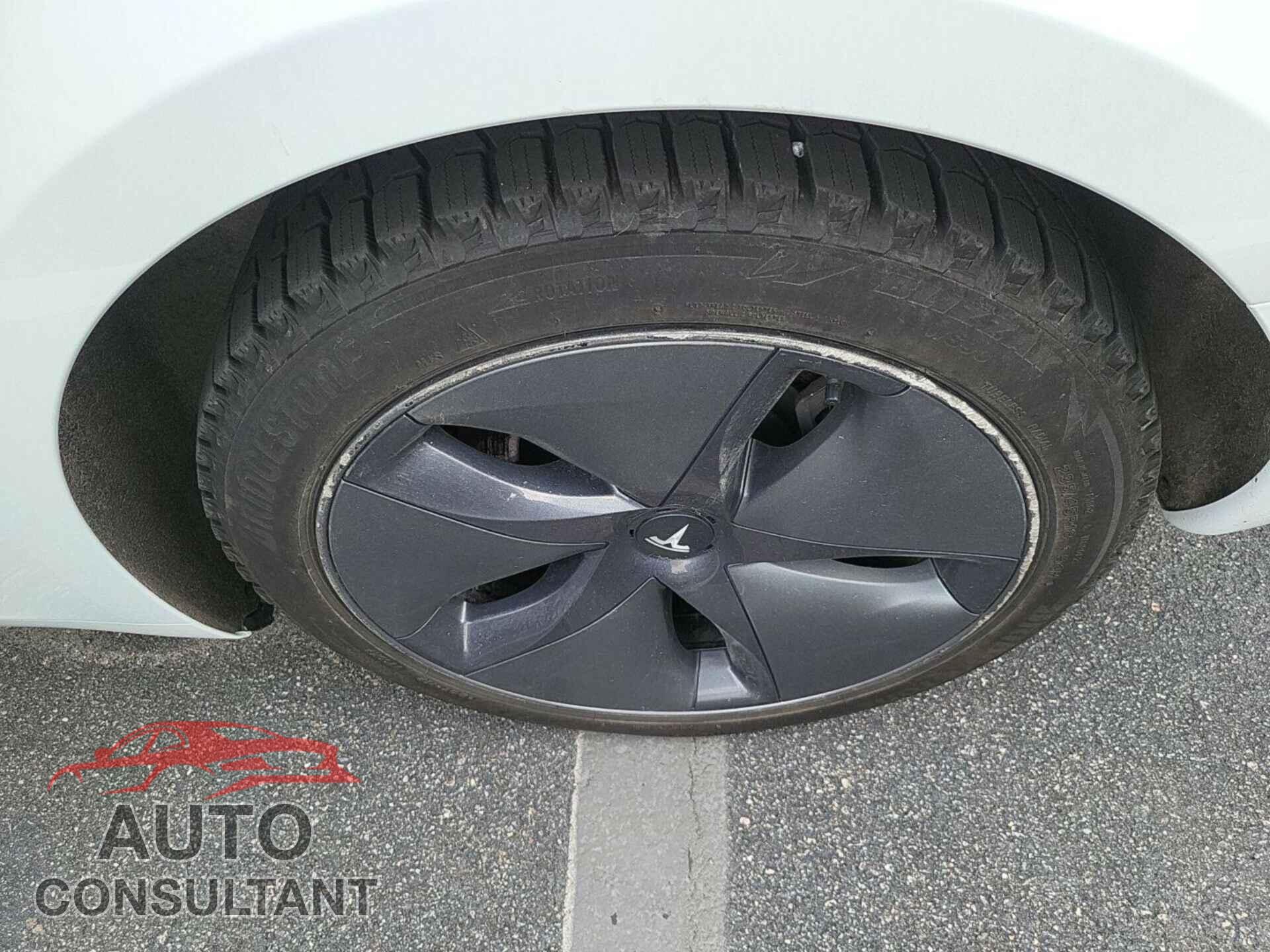 TESLA MODEL 3 2020 - 5YJ3E1EB7LF795231